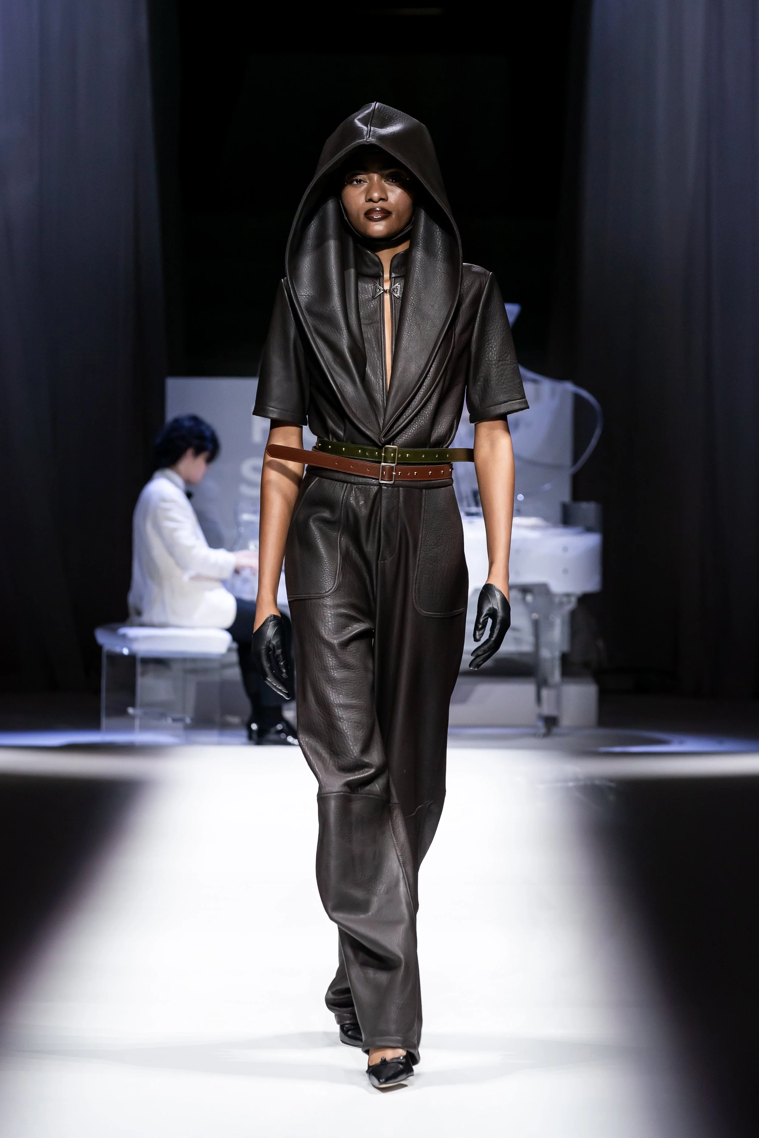 Look21.jpg