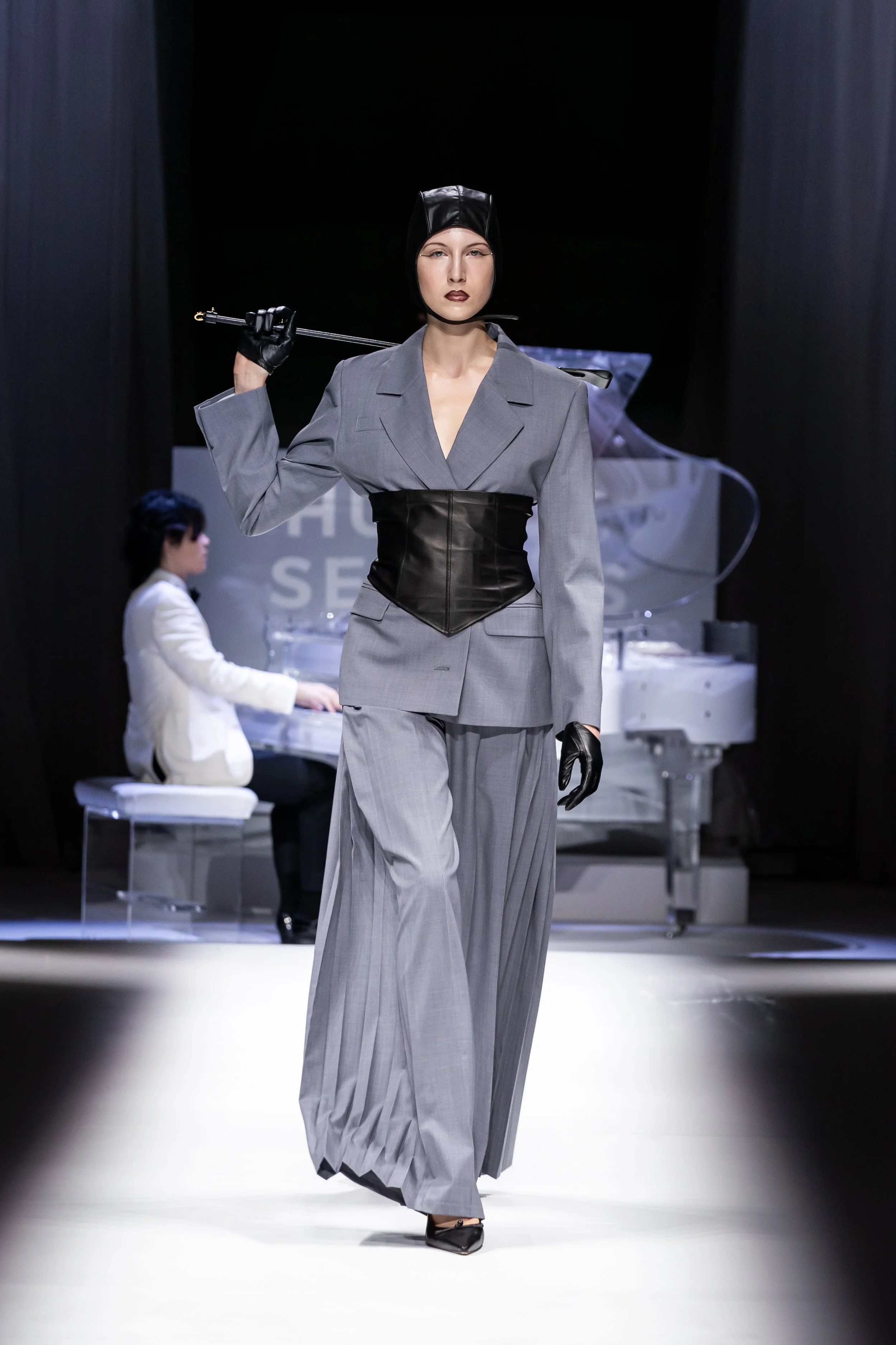 Look23.jpg