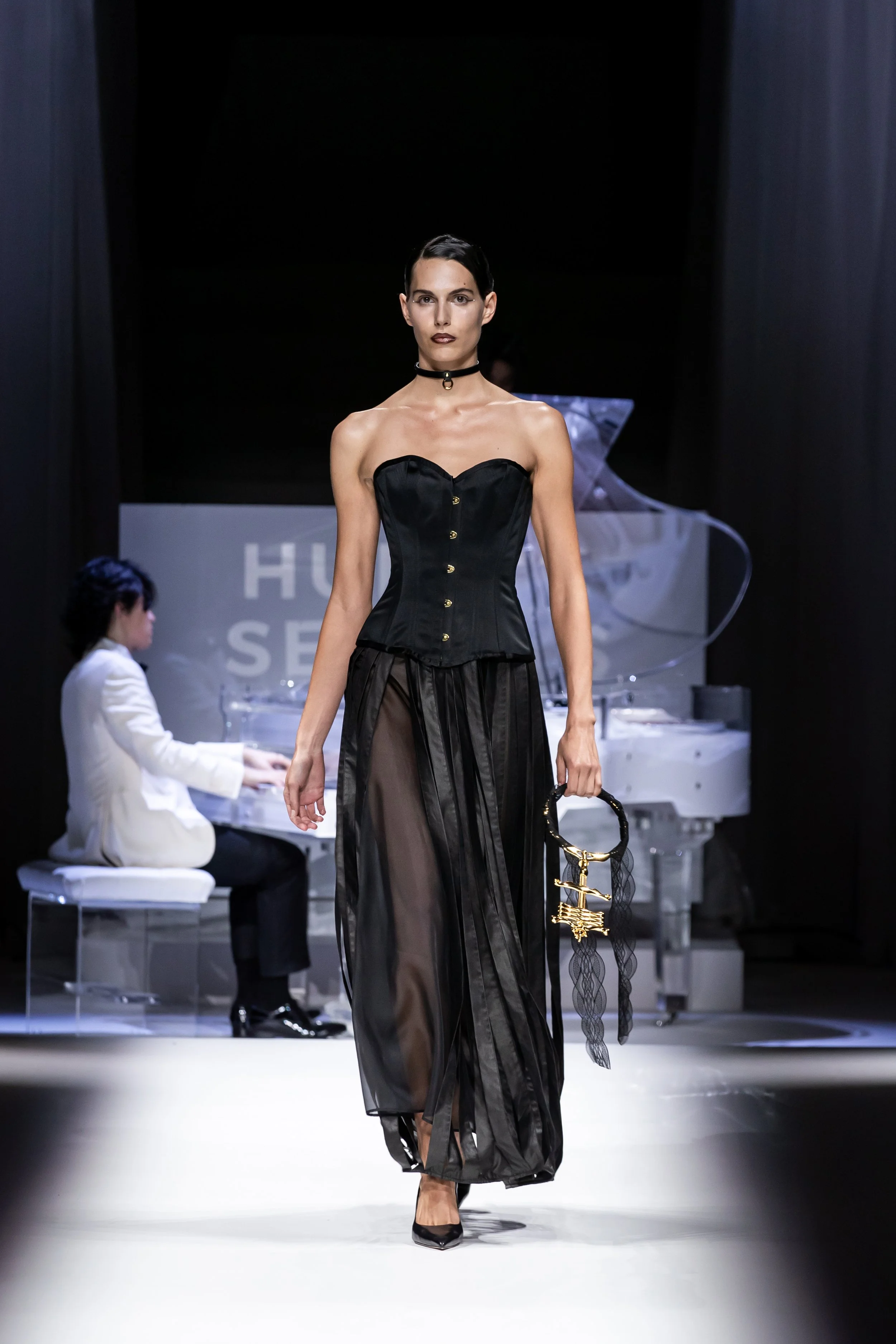 Look32.jpg