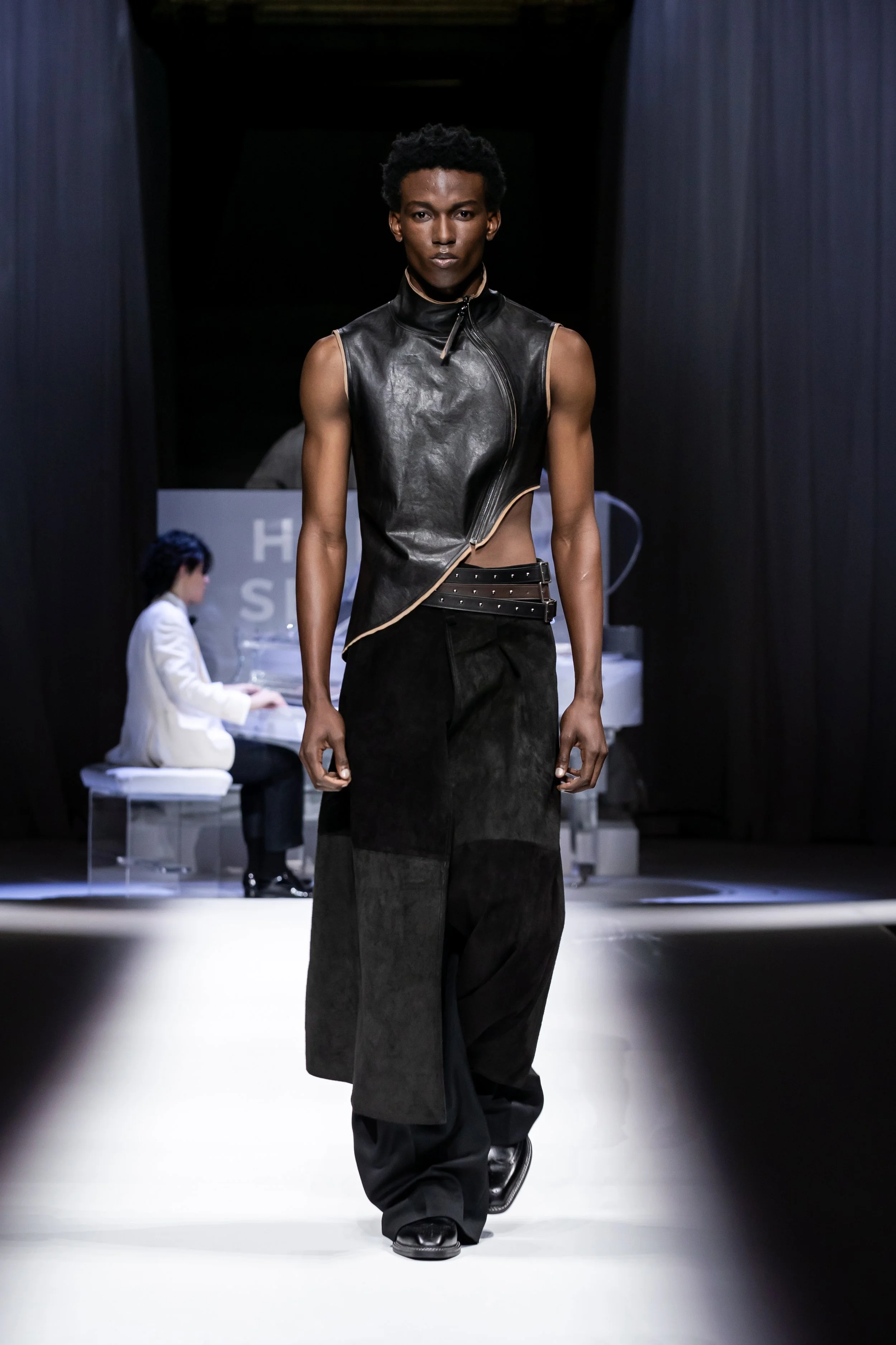 Look33.jpg