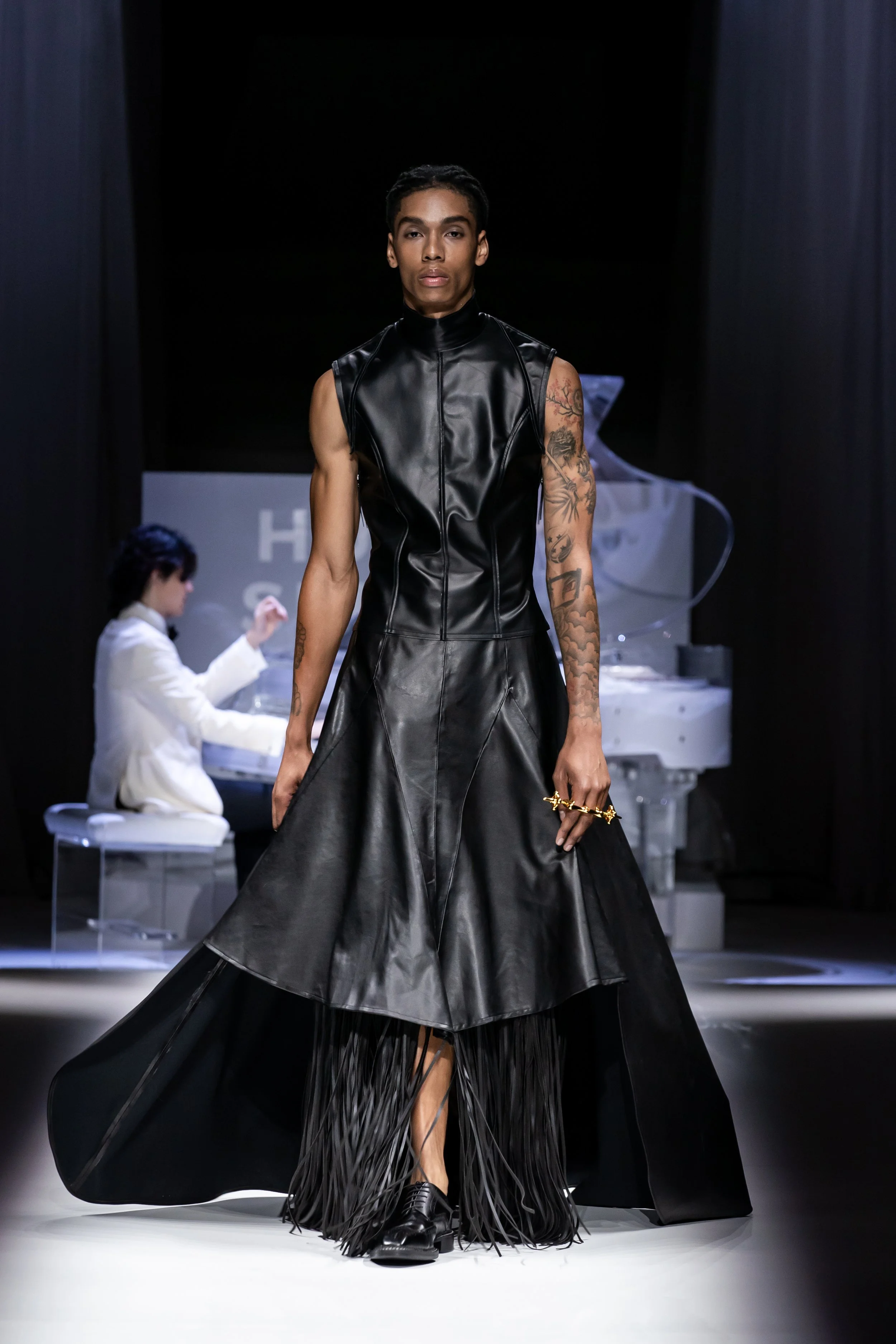 Look37.jpg