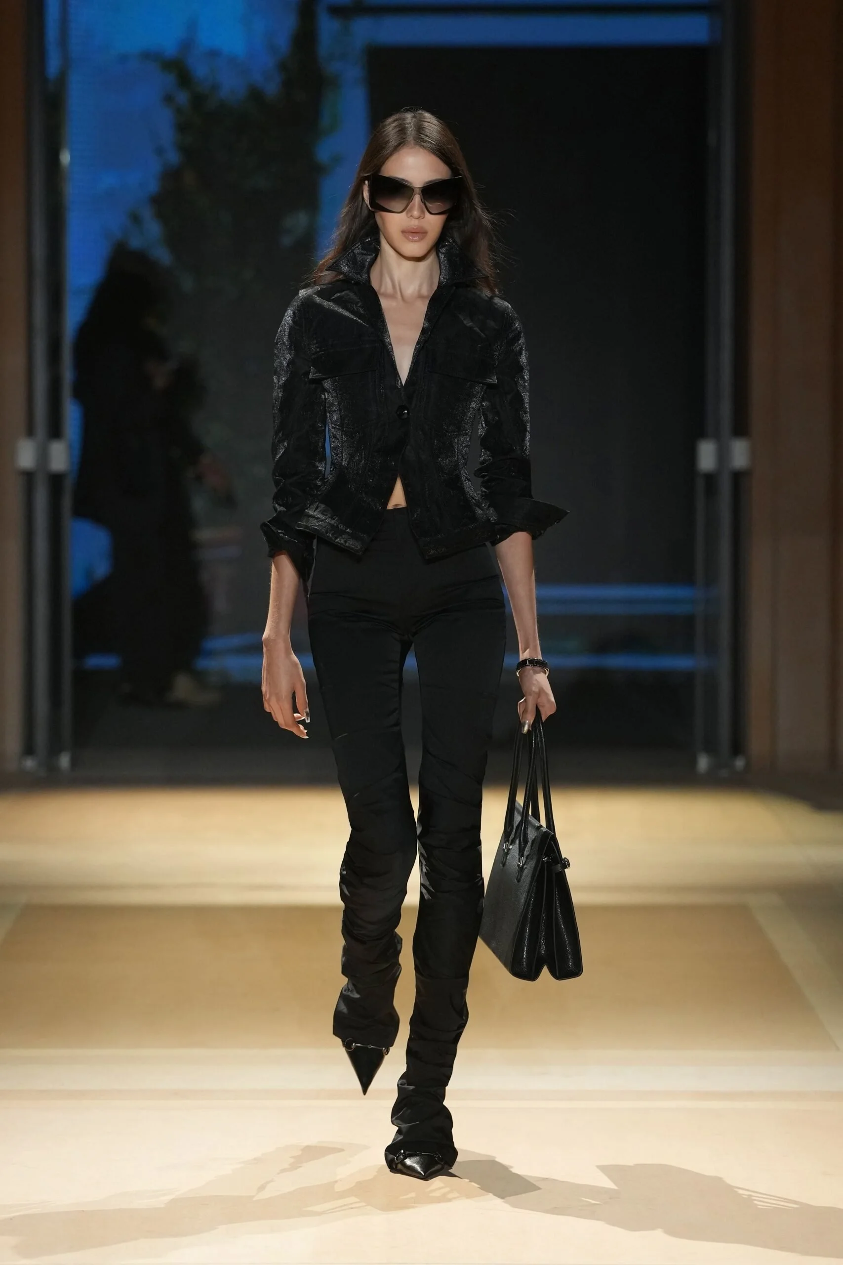 gucci-spring-2027-ready-to-wear-look-15-scaled.jpg