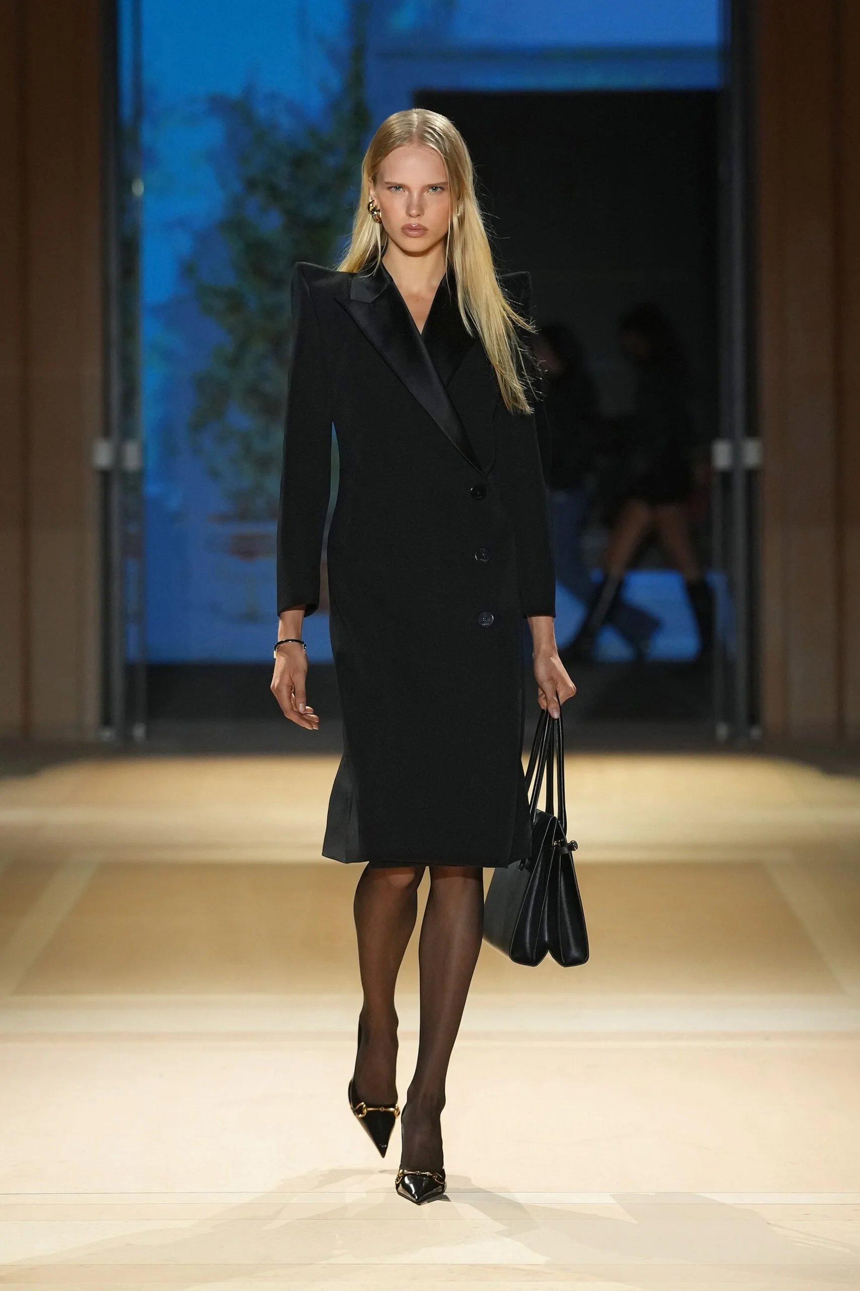 gucci-spring-2027-ready-to-wear-look-19-scaled.jpg