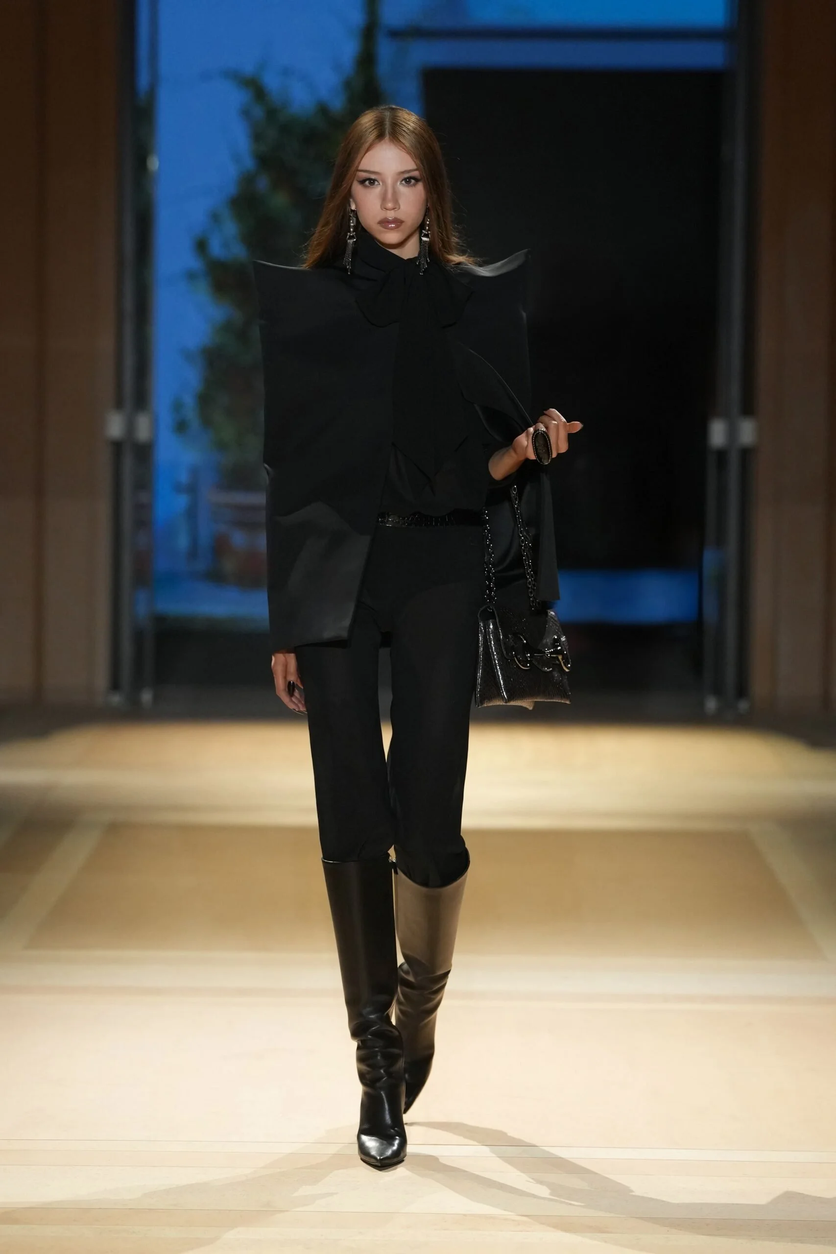 gucci-spring-2027-ready-to-wear-look-24-scaled.jpg