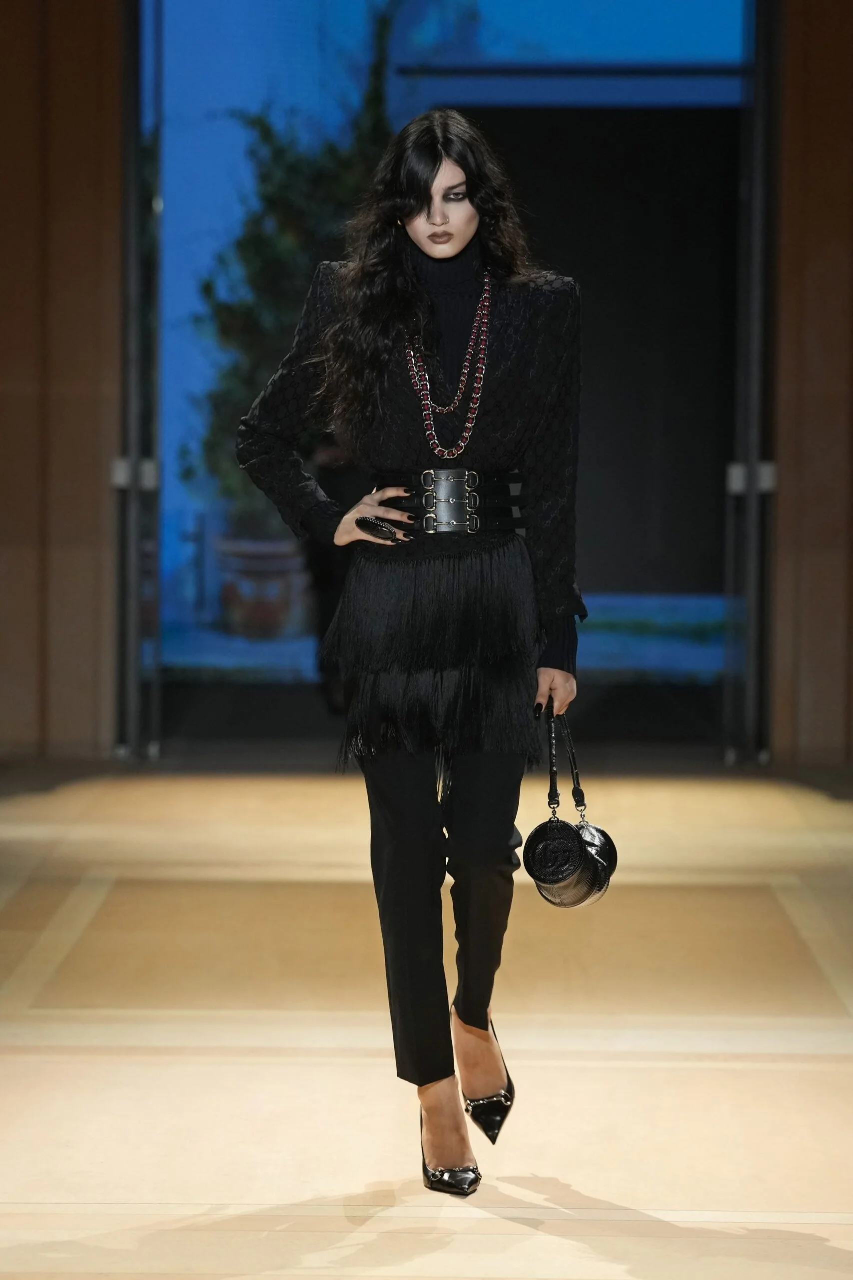 gucci-spring-2027-ready-to-wear-look-28-scaled.jpg