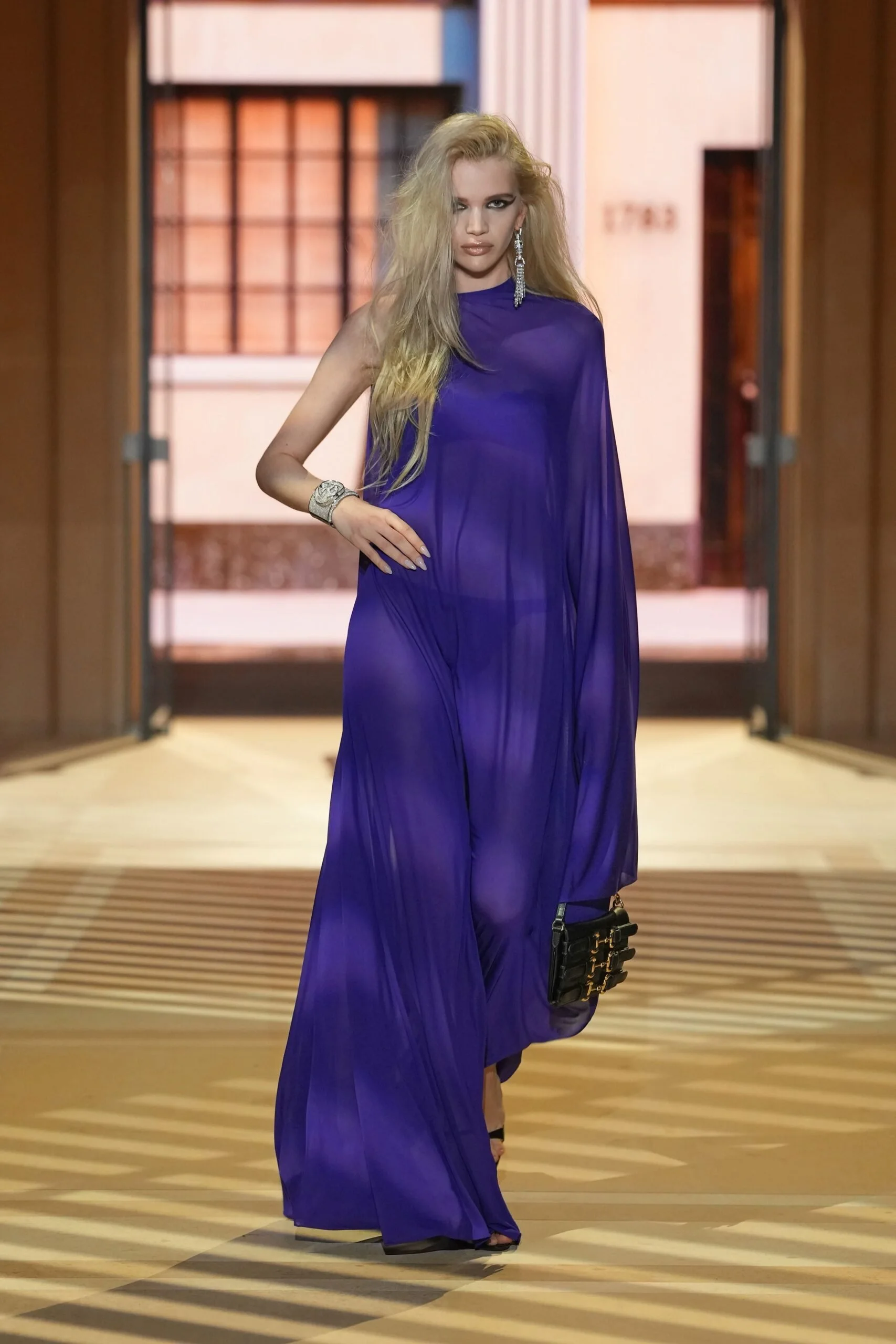 gucci-spring-2027-ready-to-wear-look-42-scaled.jpg