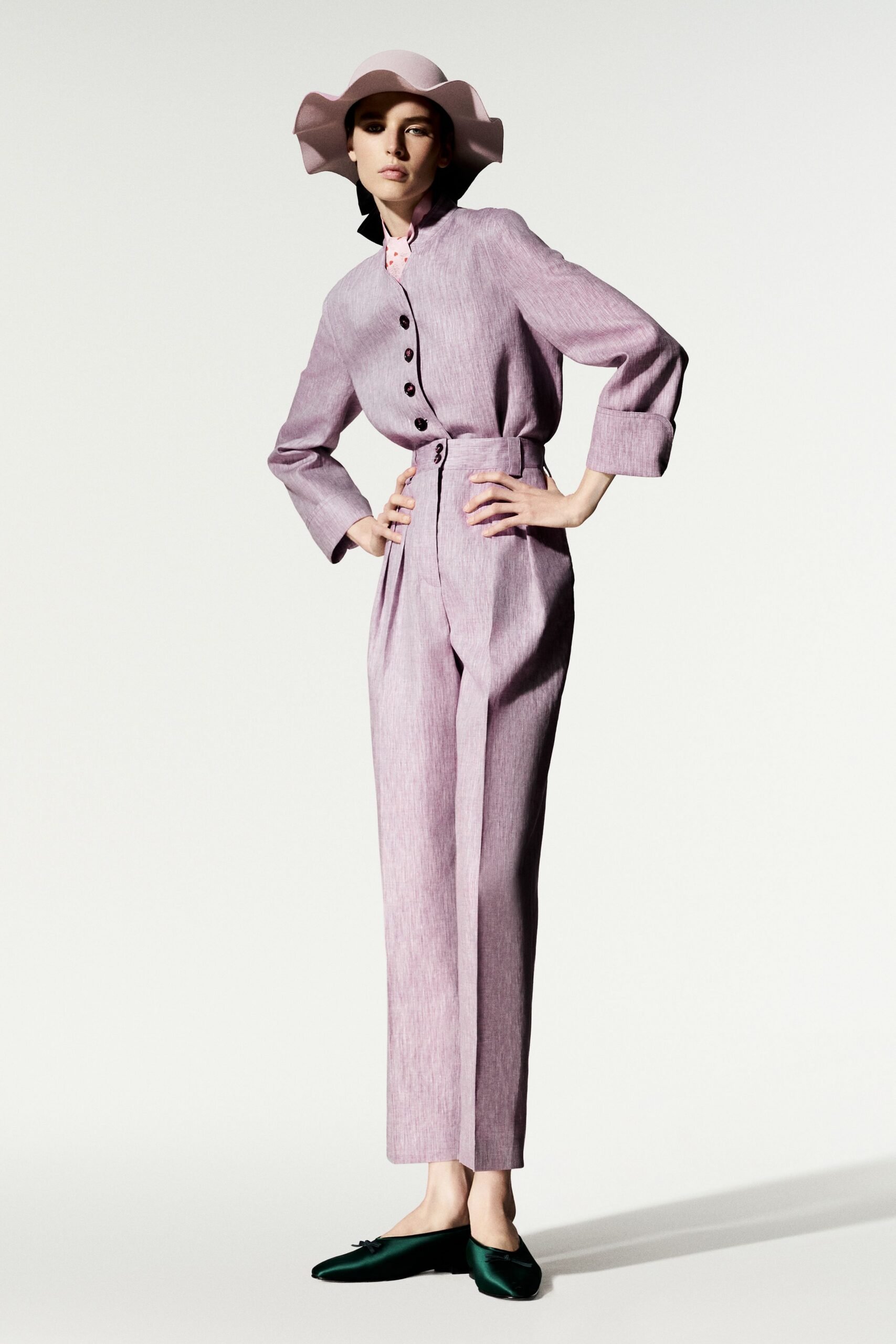 loro-piana-spring-2027-ready-to-wear-look-02-scaled.jpg
