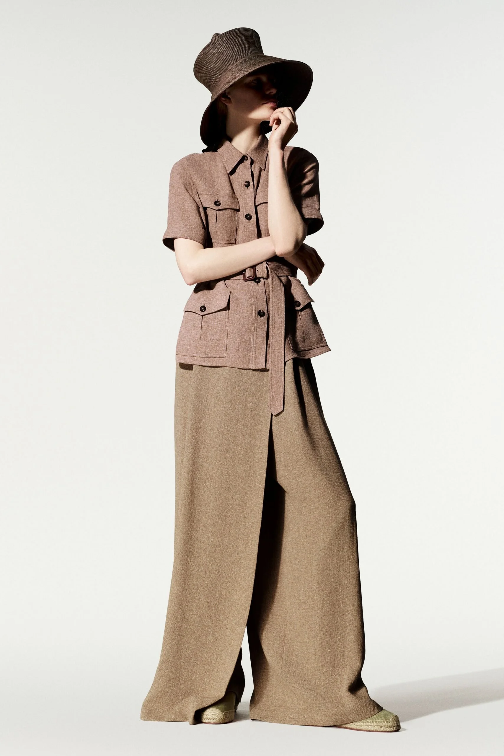 loro-piana-spring-2027-ready-to-wear-look-03-scaled.jpg