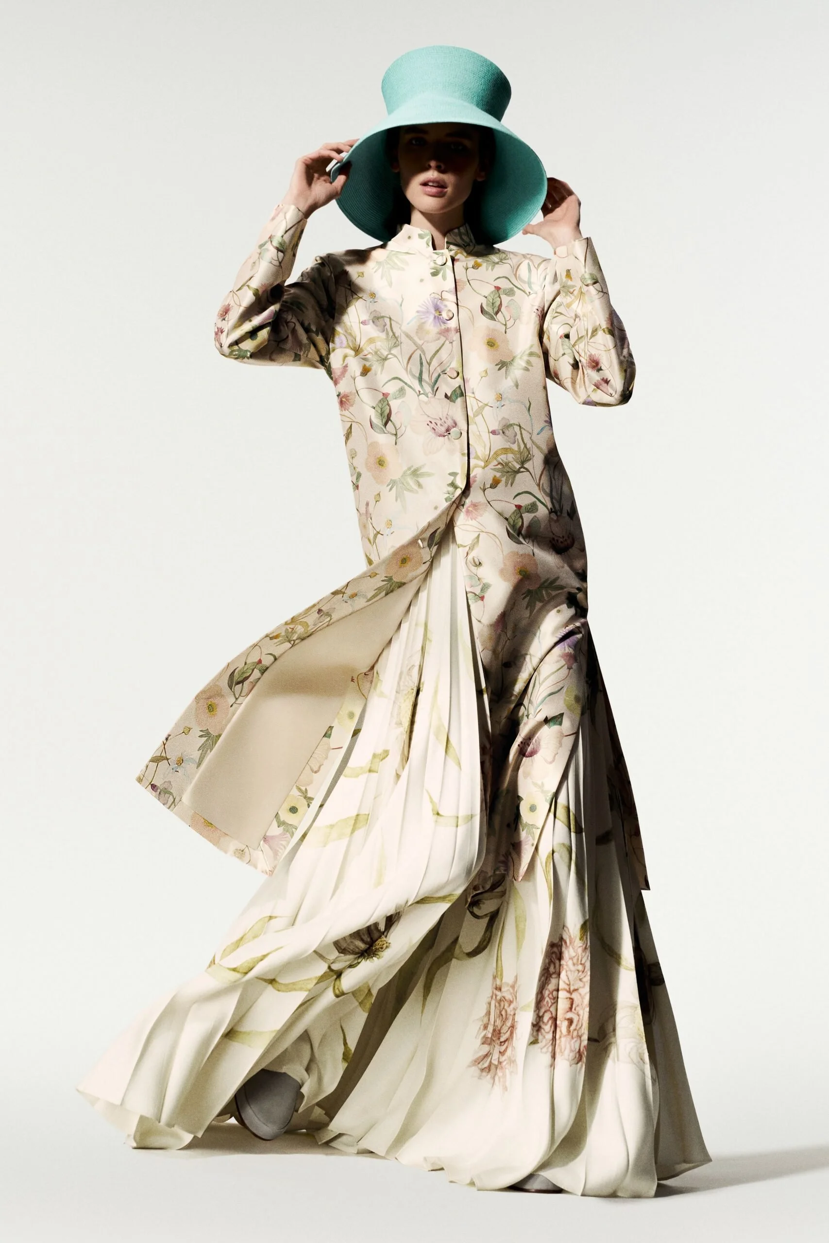 loro-piana-spring-2027-ready-to-wear-look-08-scaled.jpg