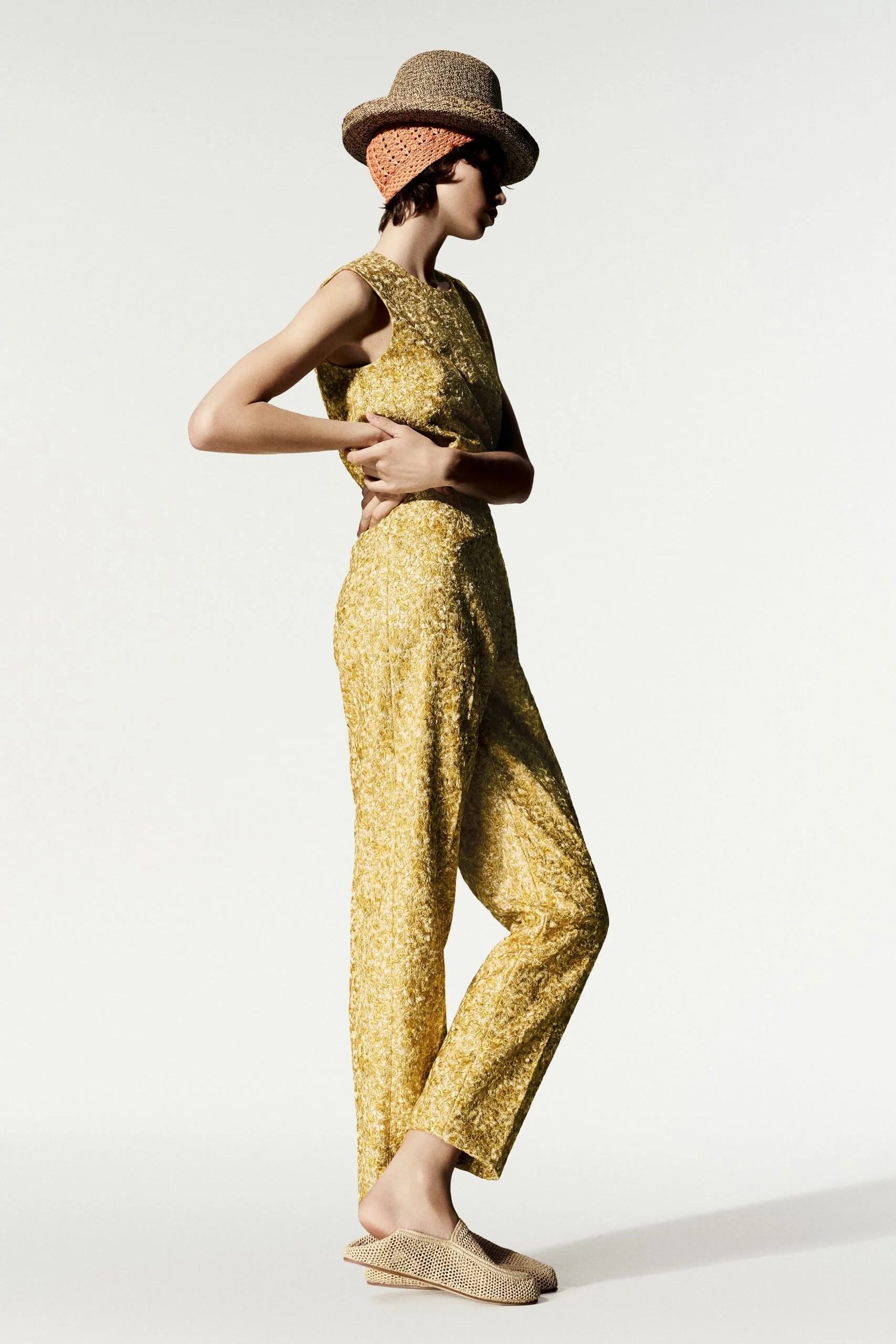 loro-piana-spring-2027-ready-to-wear-look-23-scaled.jpg