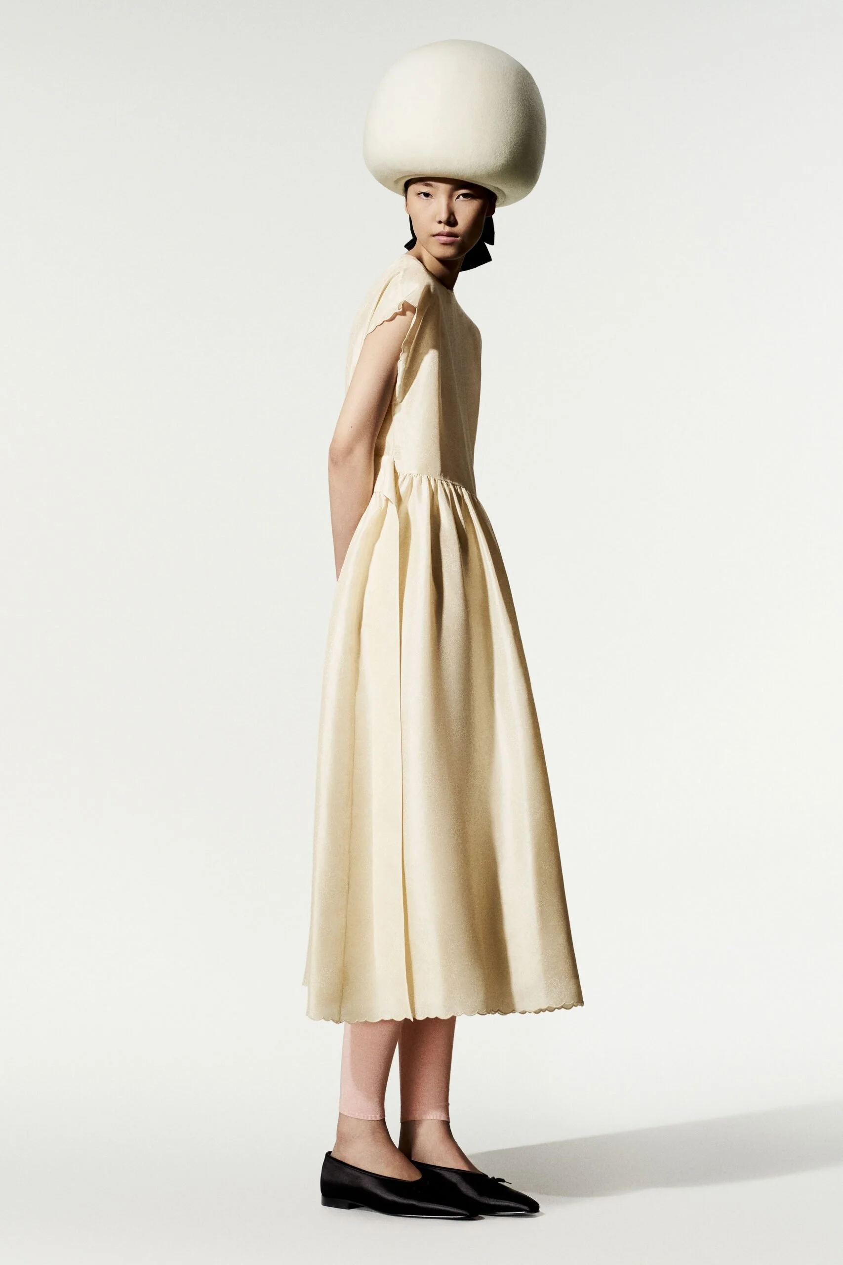 loro-piana-spring-2027-ready-to-wear-look-38-scaled.jpg