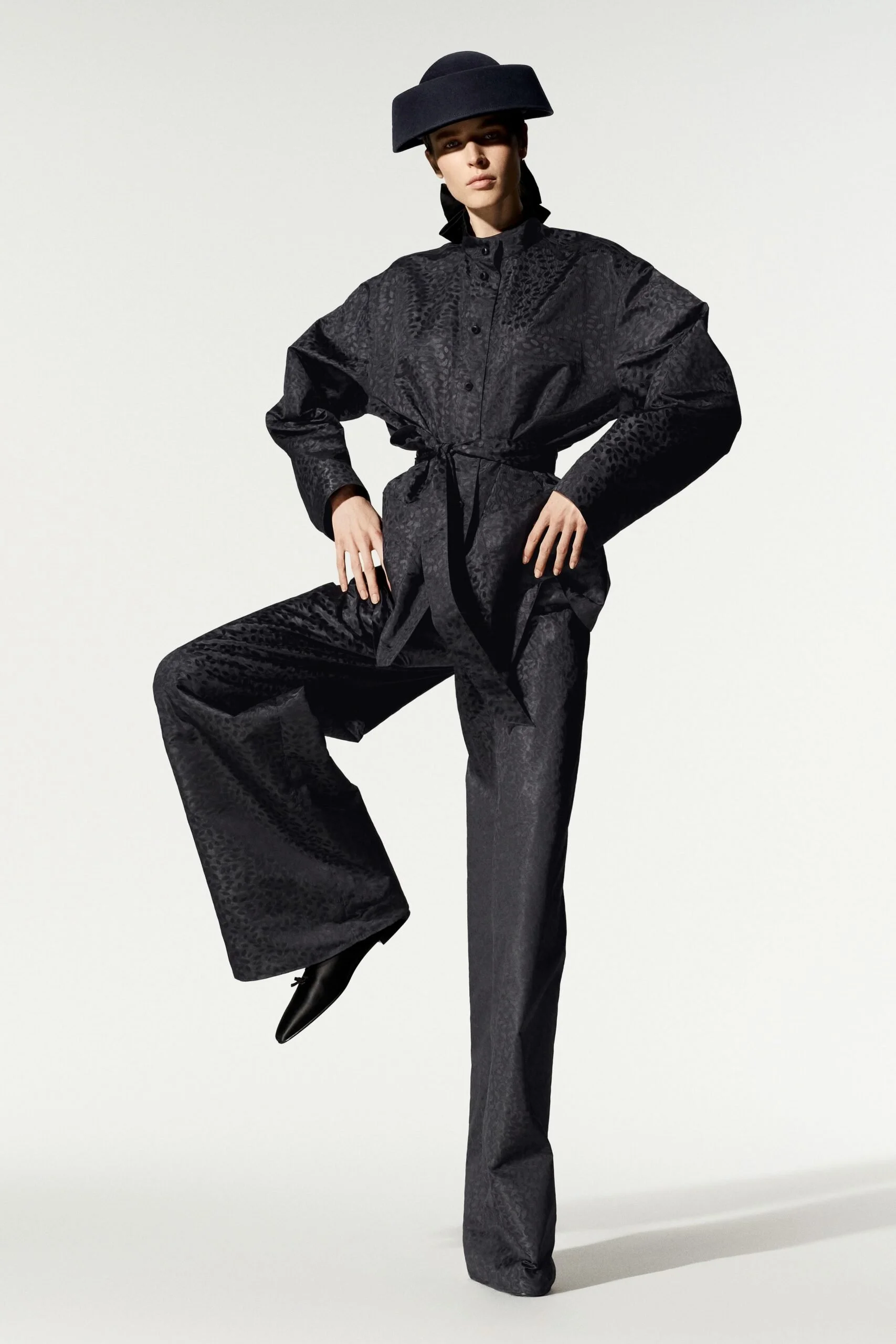 loro-piana-spring-2027-ready-to-wear-look-40-scaled.jpg
