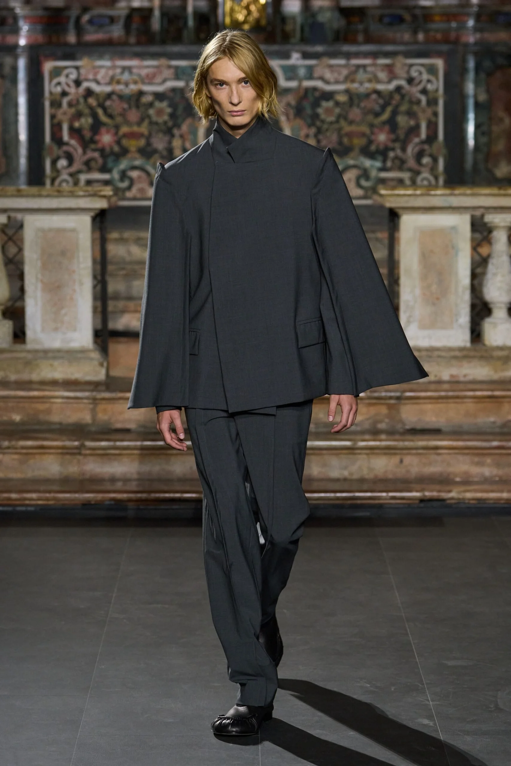institution-by-galib-gassanoff-spring-2027-ready-to-wear-look-21-scaled.jpg