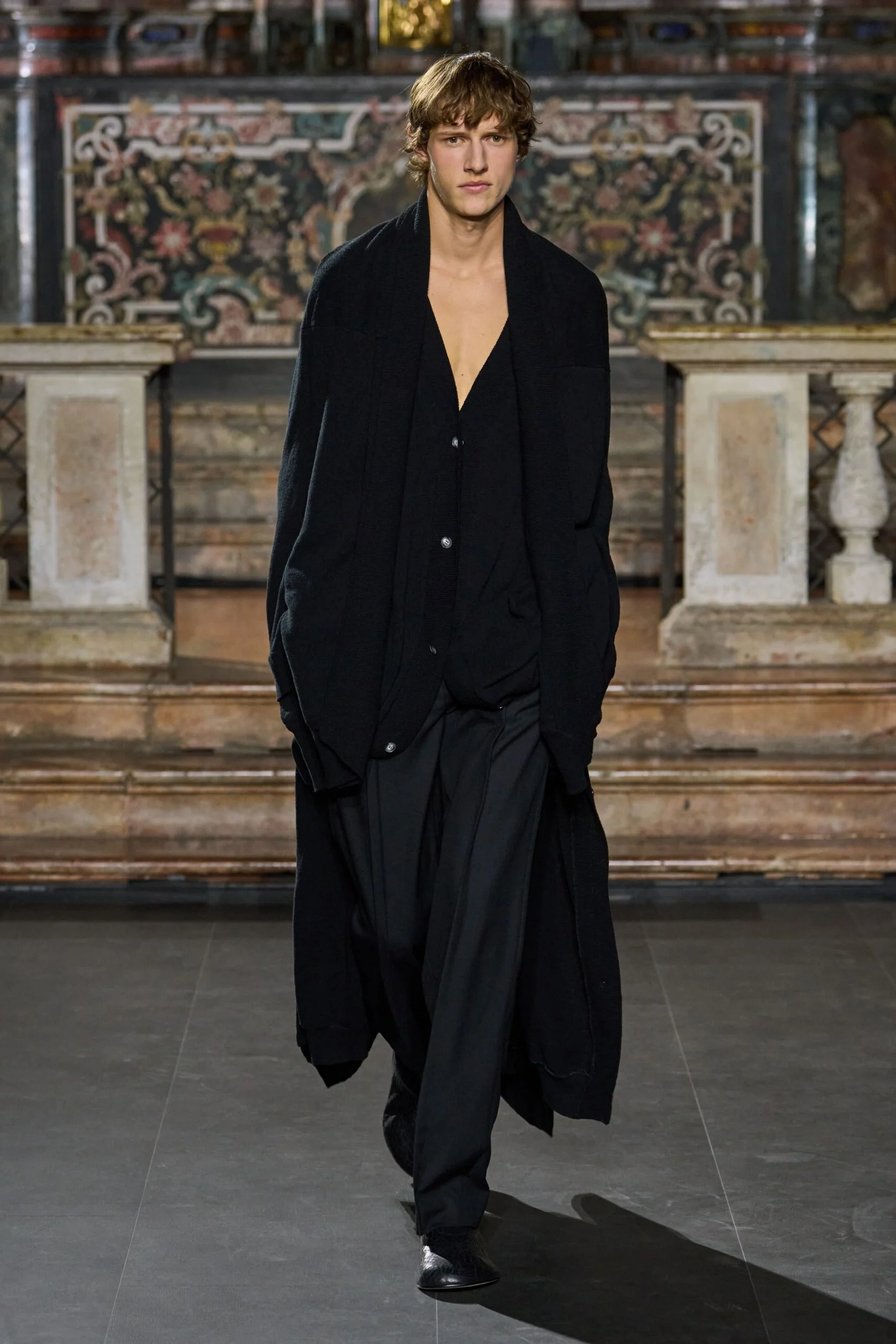 institution-by-galib-gassanoff-spring-2027-ready-to-wear-look-16-scaled.jpg