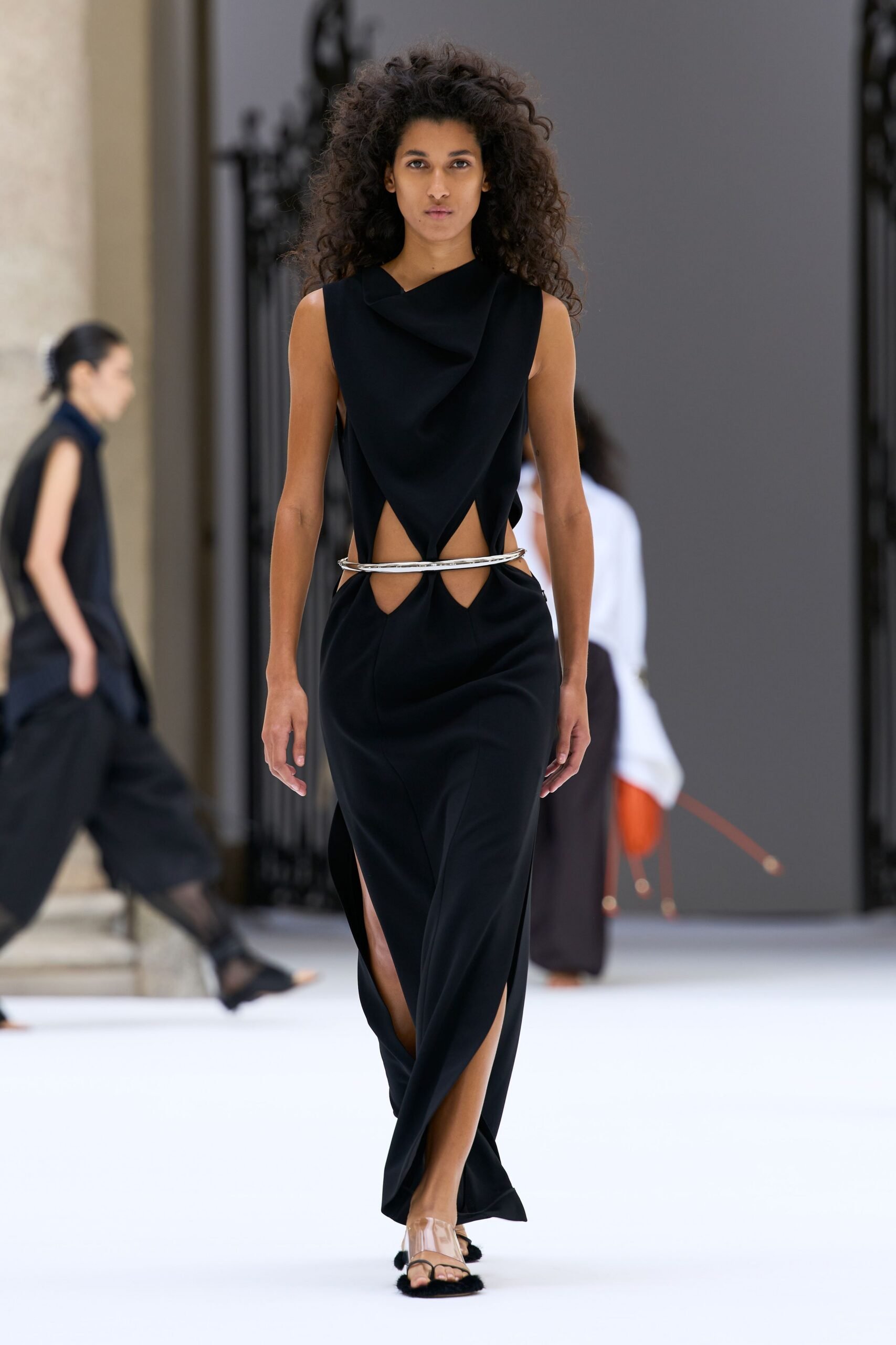 sportmax-spring-2027-ready-to-wear-look-30-scaled.jpg