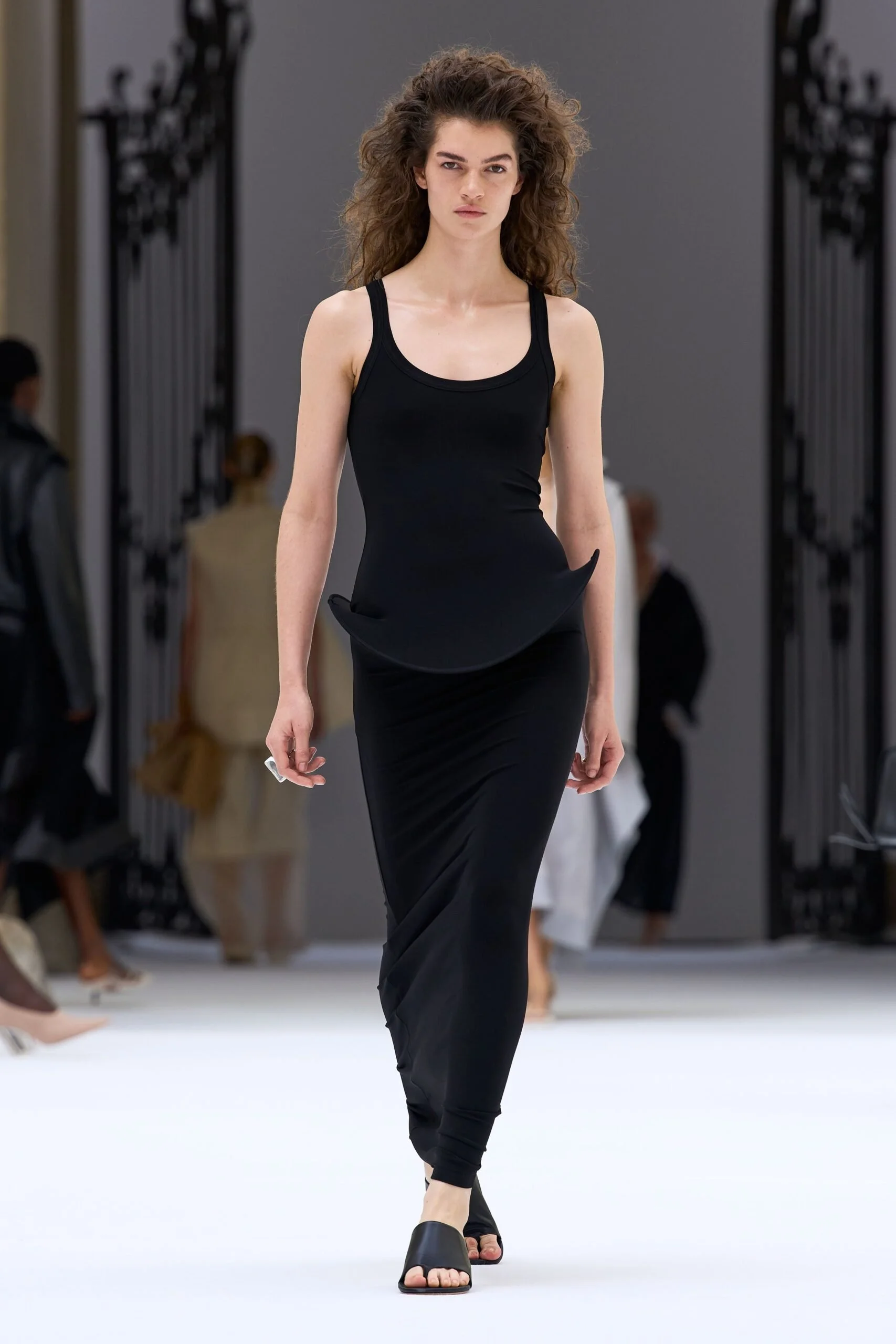 sportmax-spring-2027-ready-to-wear-look-20-scaled.jpg