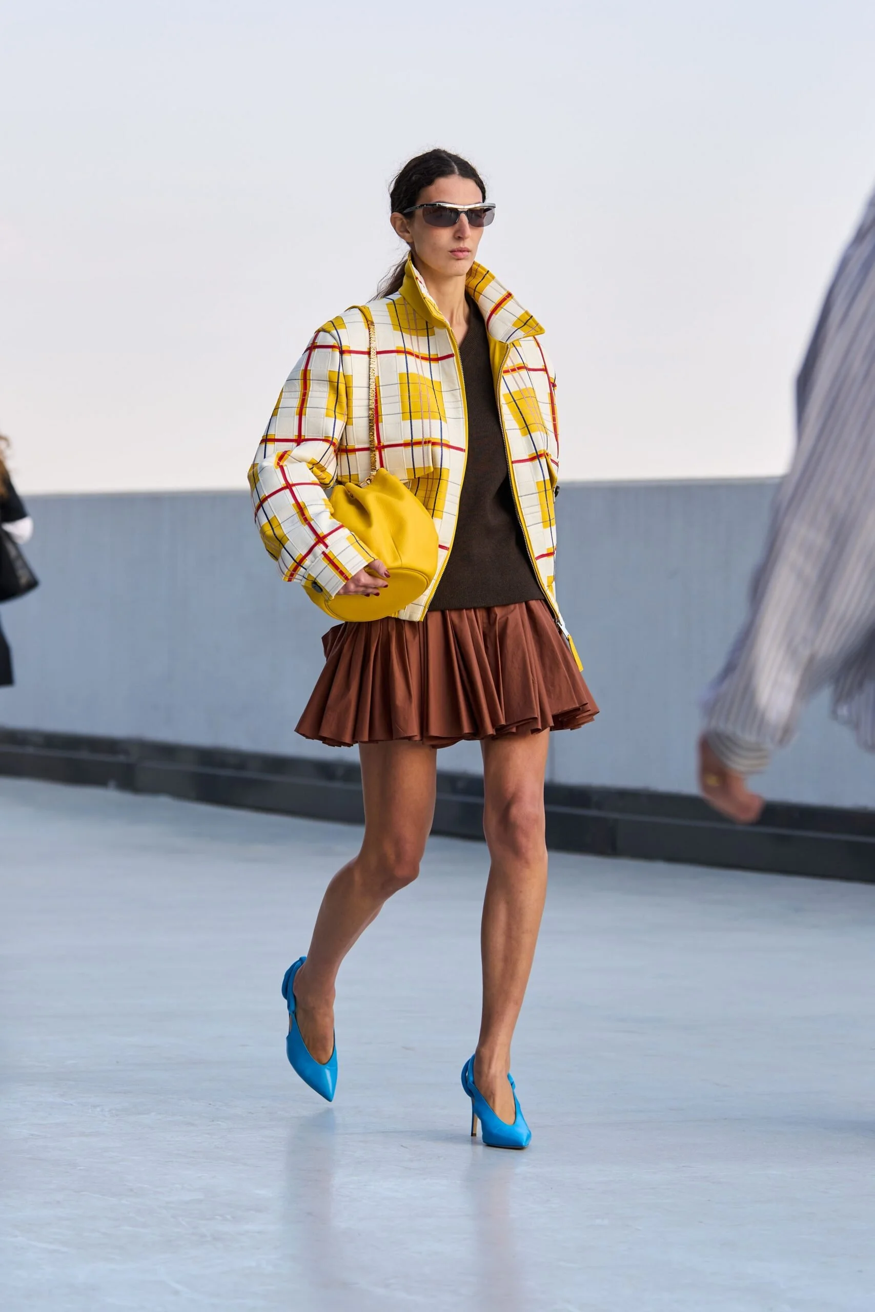 moschino-spring-2027-ready-to-wear-look-05-scaled.jpg