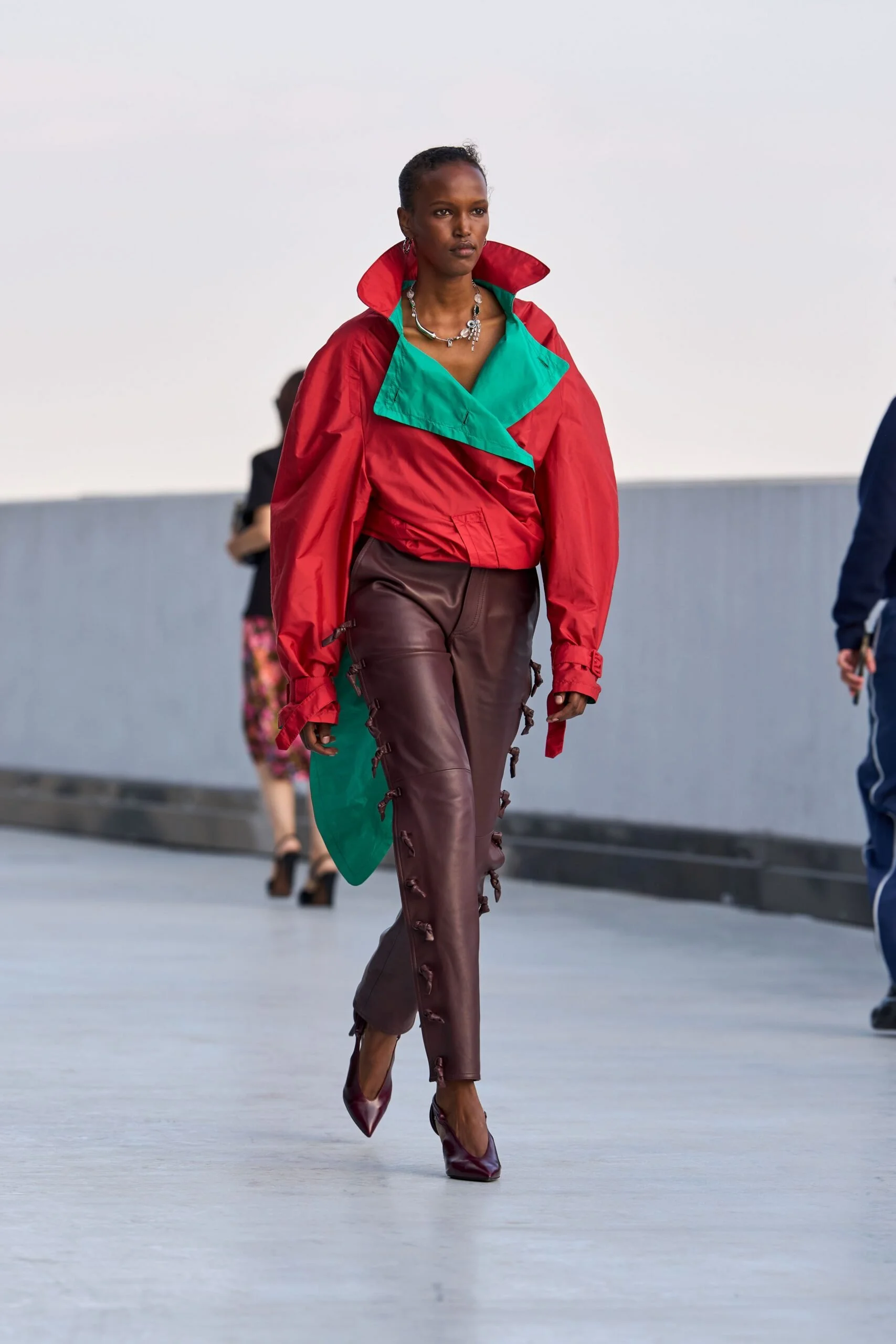 moschino-spring-2027-ready-to-wear-look-16-scaled.jpg