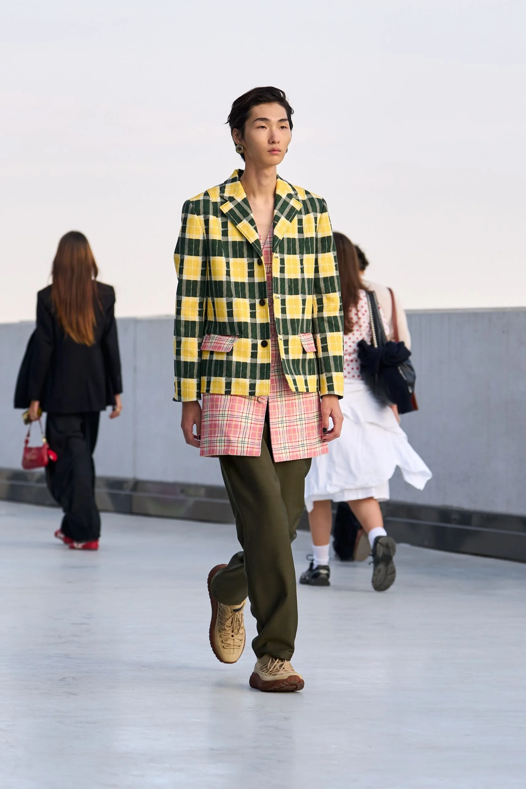 moschino-spring-2027-ready-to-wear-look-28-scaled.jpg