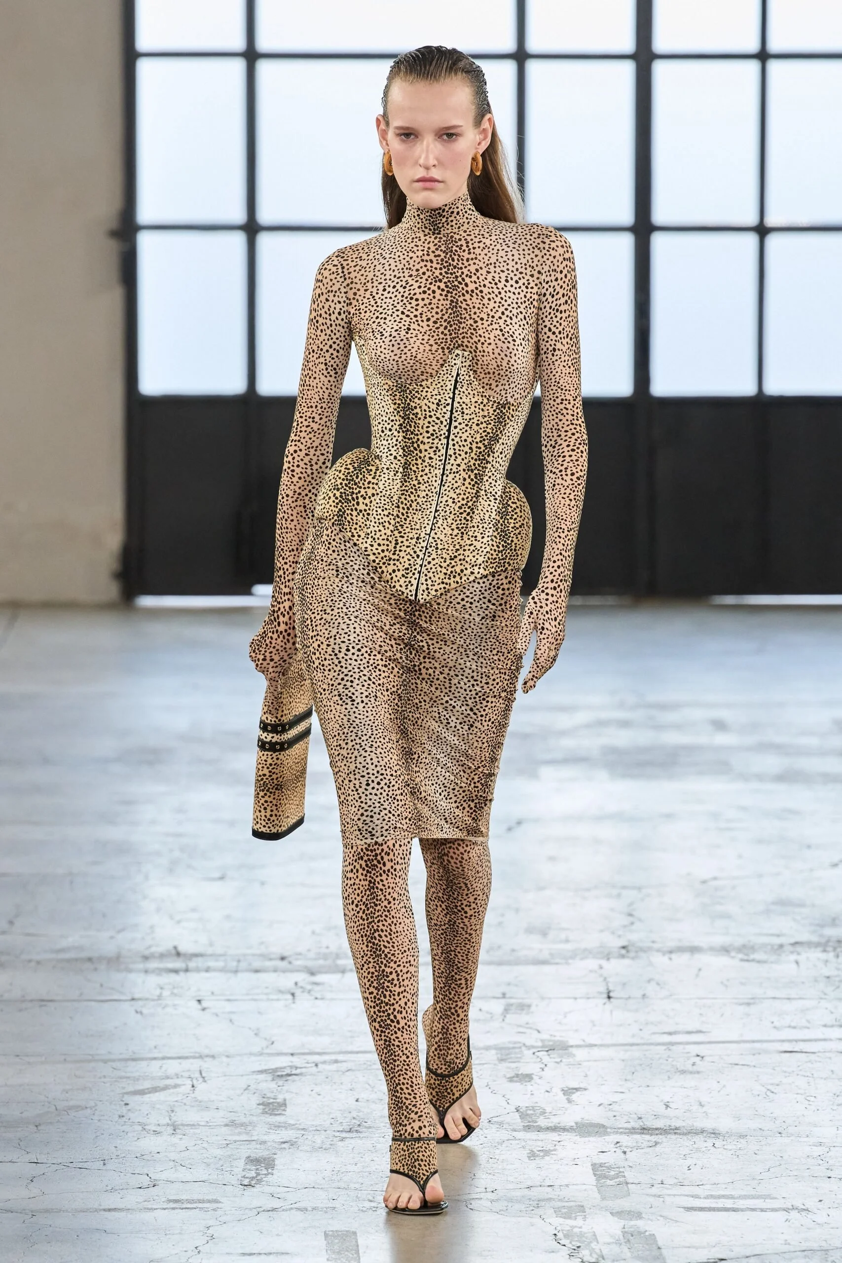 elisabetta-franchi-spring-2027-ready-to-wear-look-04-scaled.jpg