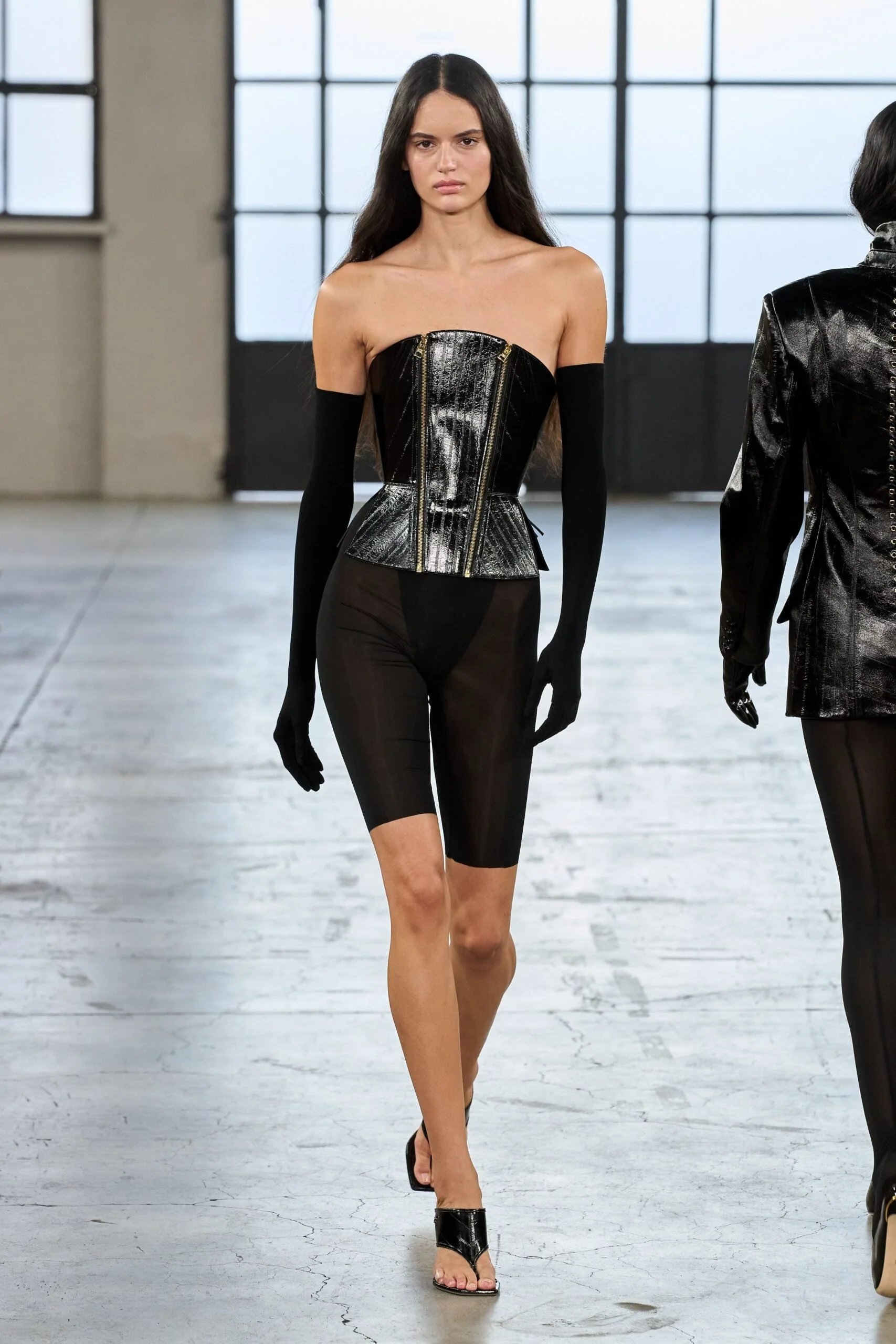 elisabetta-franchi-spring-2027-ready-to-wear-look-40-scaled.jpg