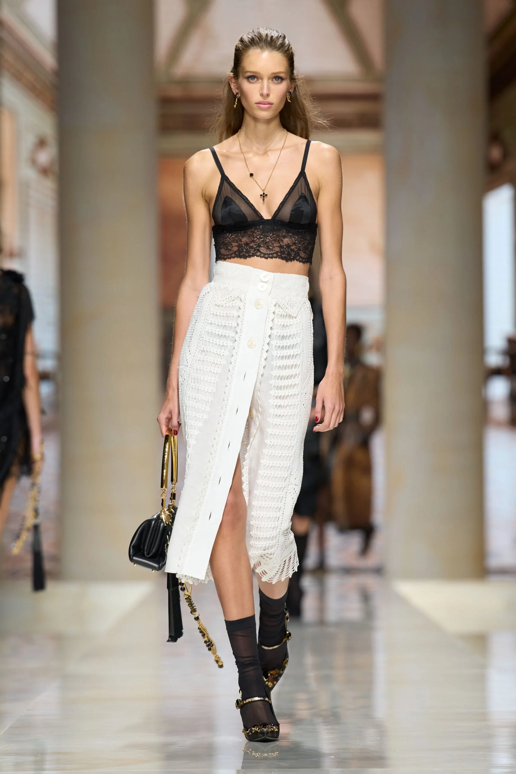 dolce-gabbana-spring-2027-ready-to-wear-look-04-scaled.jpg