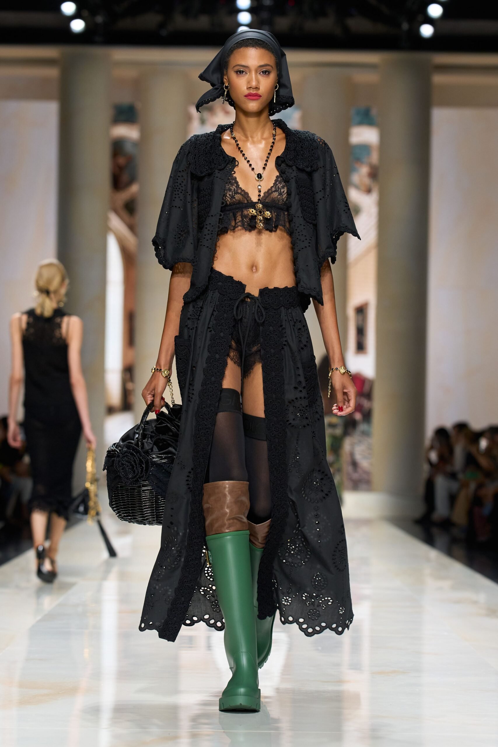 dolce-gabbana-spring-2027-ready-to-wear-look-48-scaled.jpg