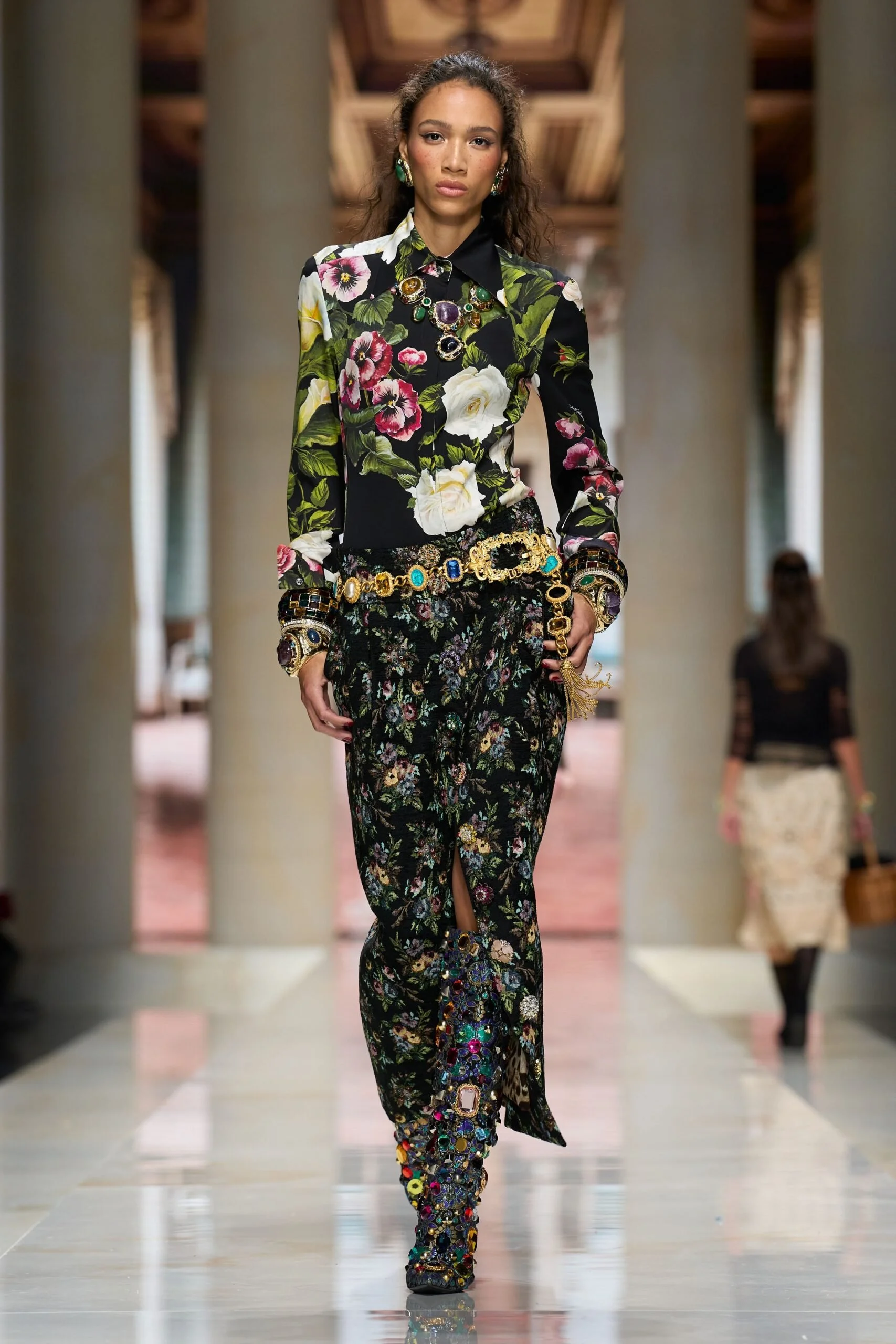 dolce-gabbana-spring-2027-ready-to-wear-look-55-scaled.jpg