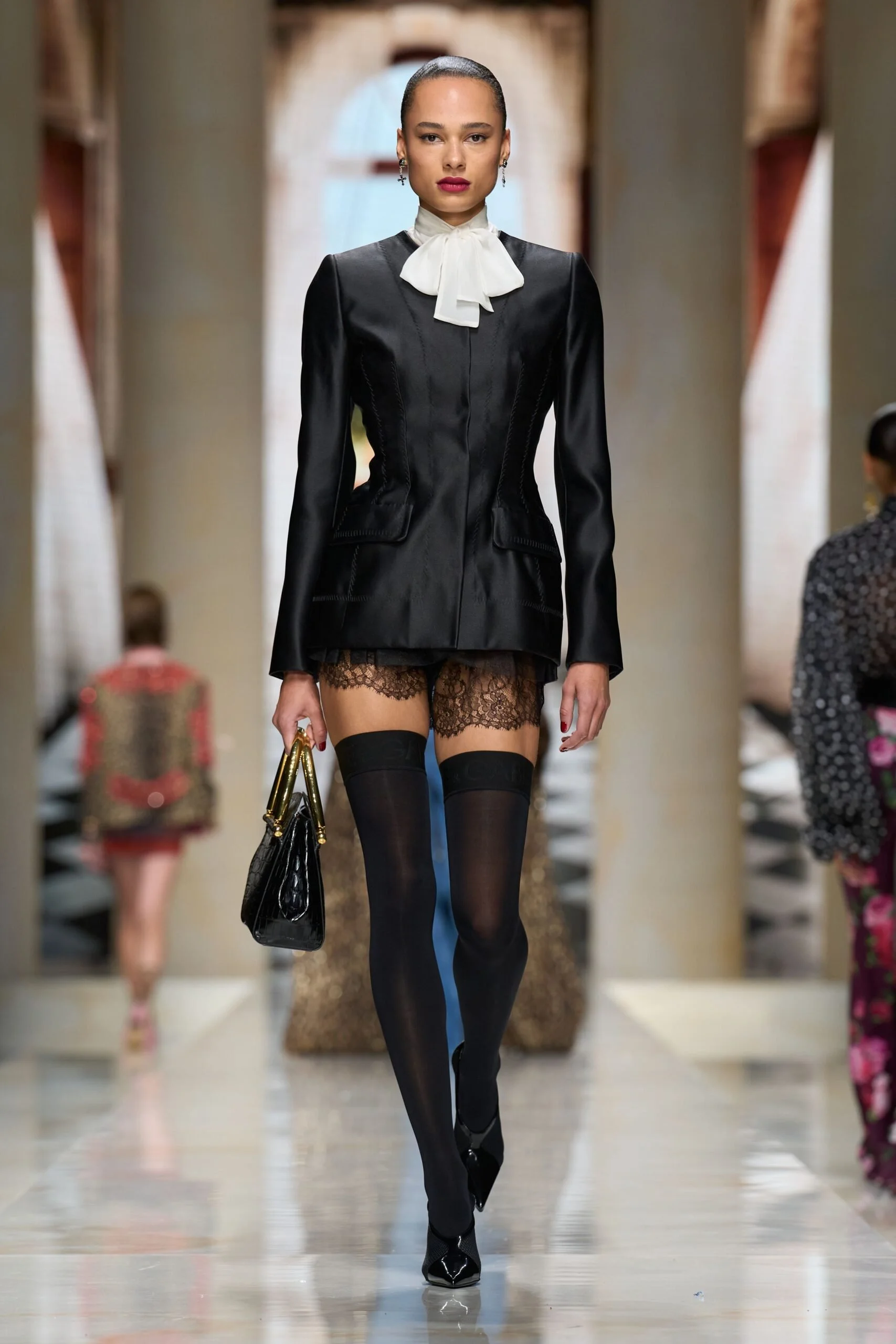 dolce-gabbana-spring-2027-ready-to-wear-look-59-scaled.jpg