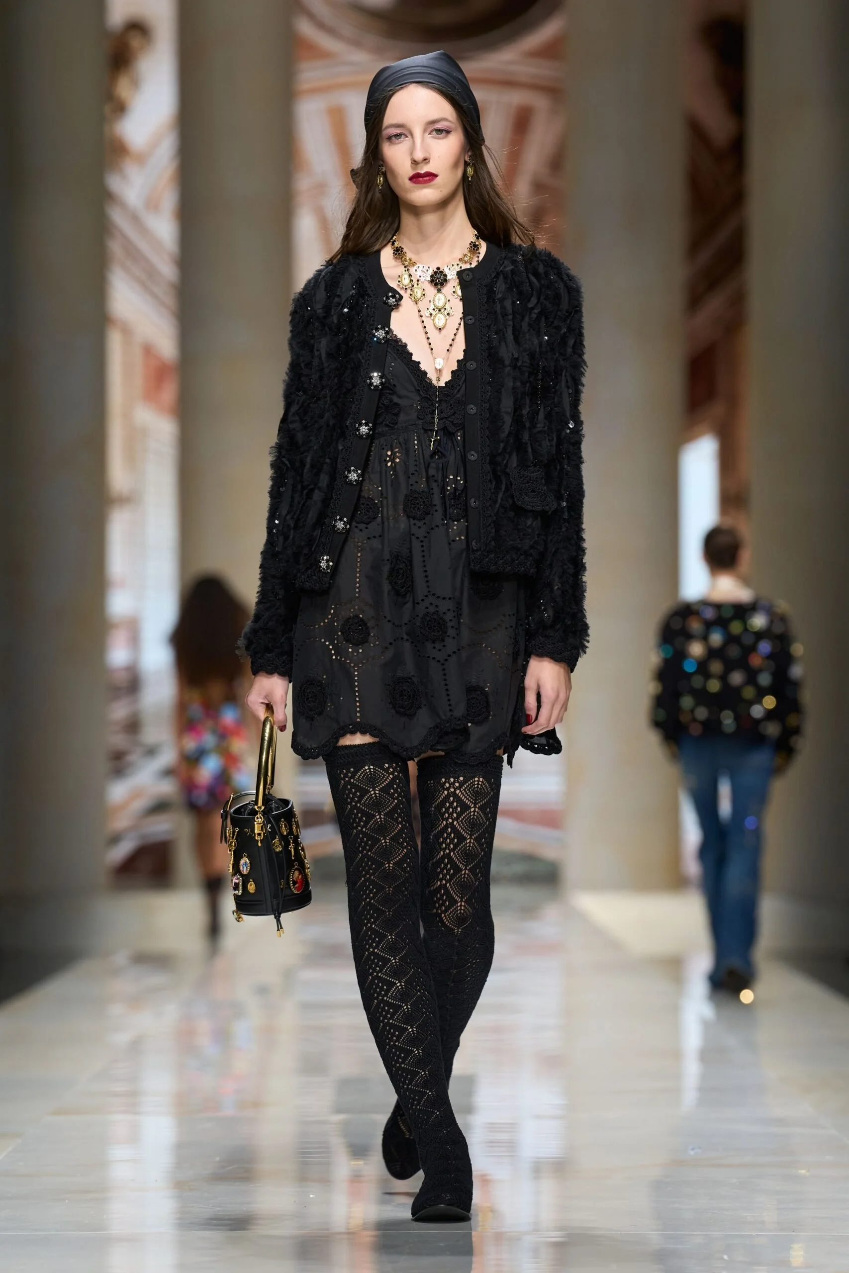 dolce-gabbana-spring-2027-ready-to-wear-look-67-scaled.jpg