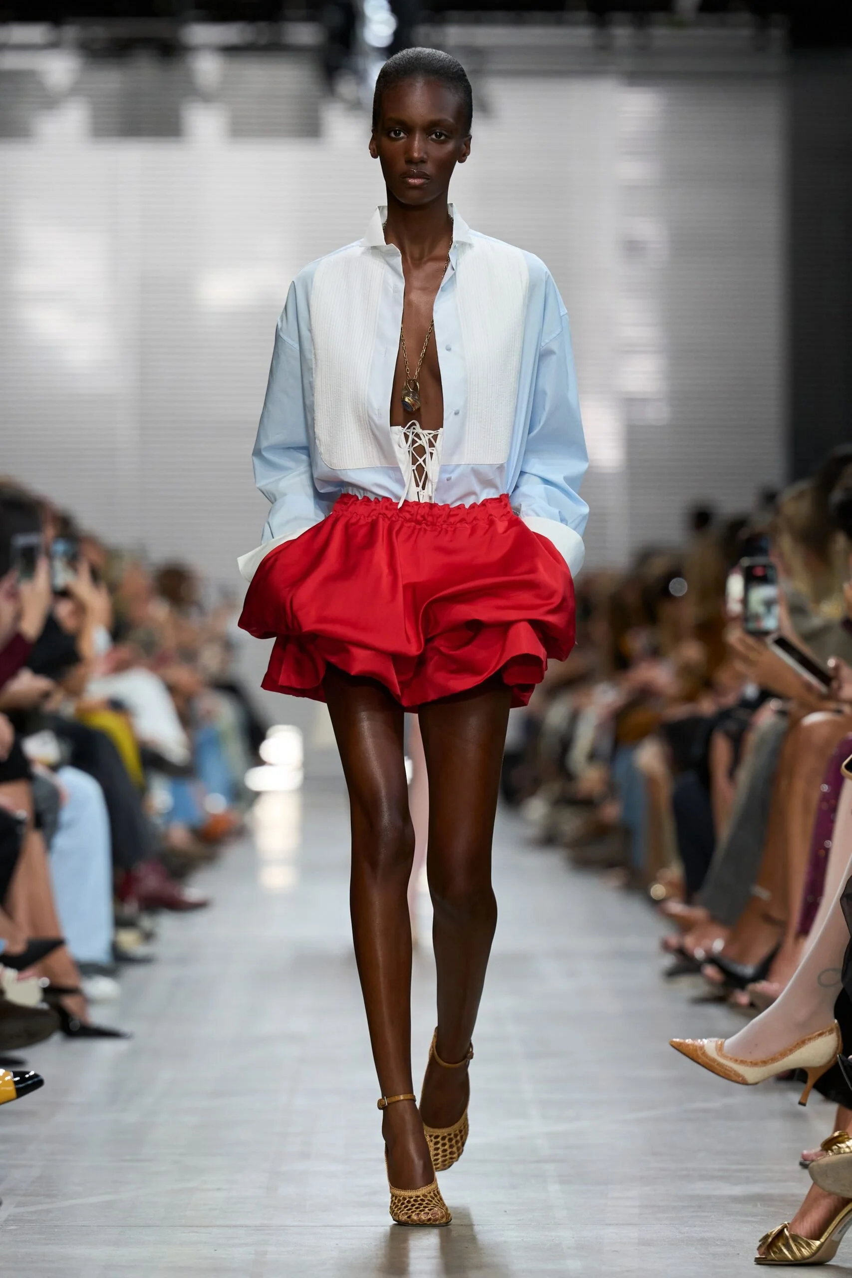 ermanno-scervino-spring-2027-ready-to-wear-look-01-scaled.jpg