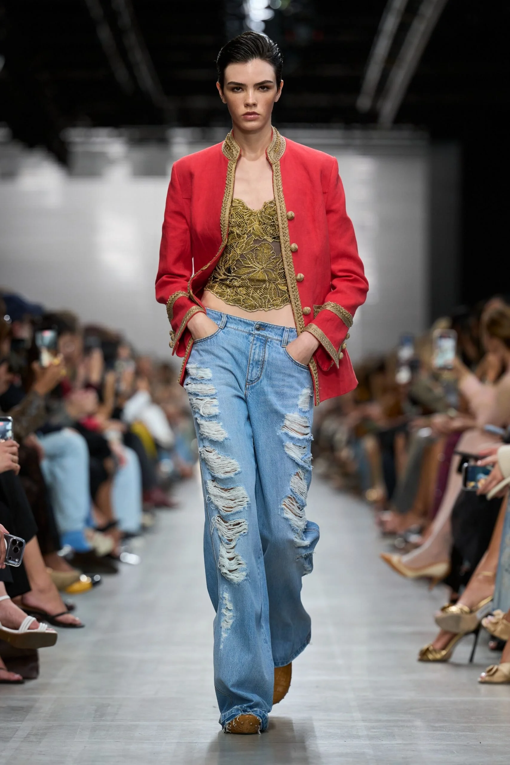 ermanno-scervino-spring-2027-ready-to-wear-look-03-scaled.jpg