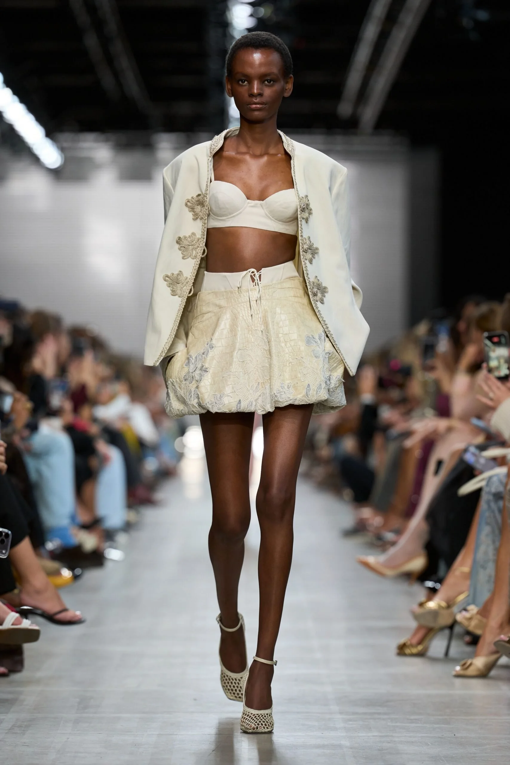 ermanno-scervino-spring-2027-ready-to-wear-look-04-scaled.jpg