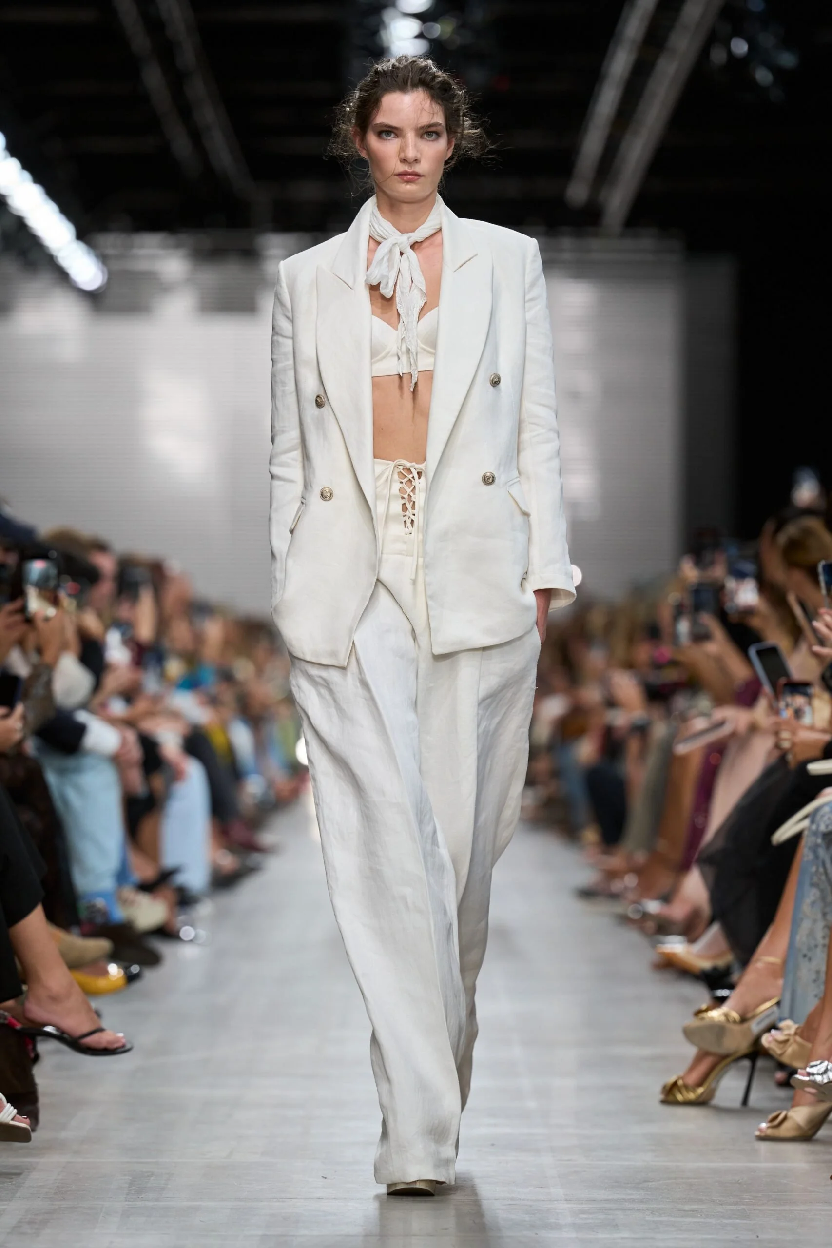 ermanno-scervino-spring-2027-ready-to-wear-look-08-scaled.jpg
