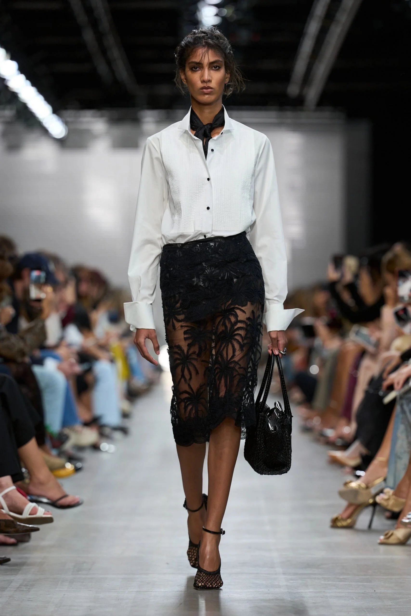 ermanno-scervino-spring-2027-ready-to-wear-look-26-scaled.jpg