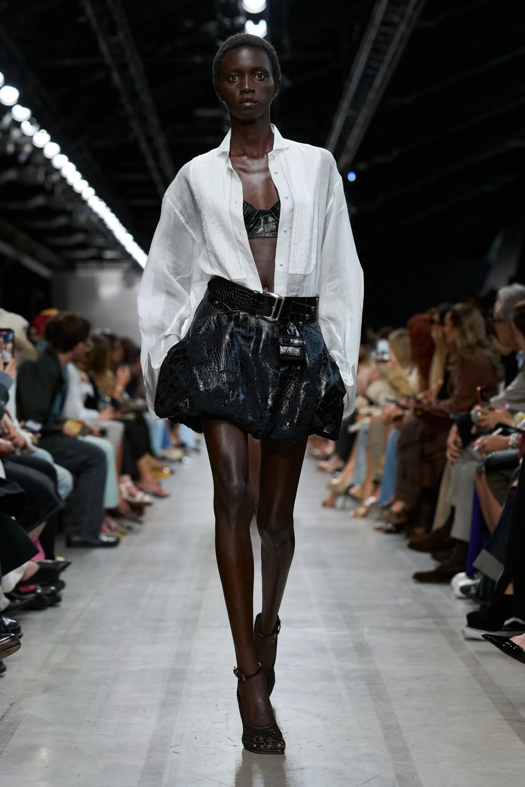 ermanno-scervino-spring-2027-ready-to-wear-look-28-scaled.jpg