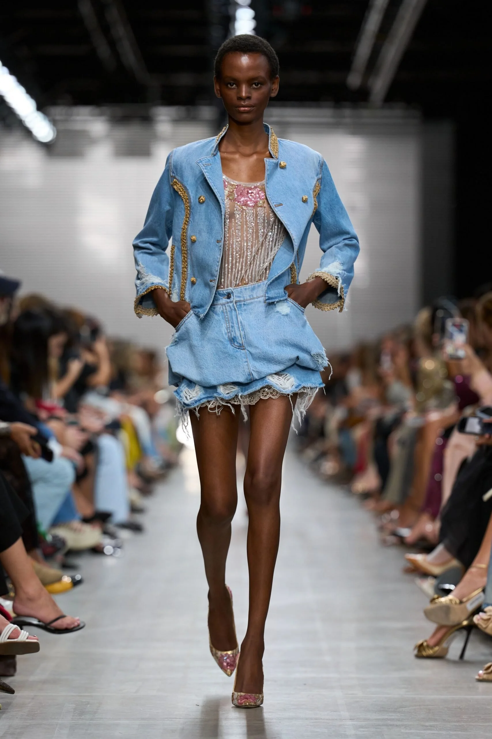 ermanno-scervino-spring-2027-ready-to-wear-look-34-scaled.jpg