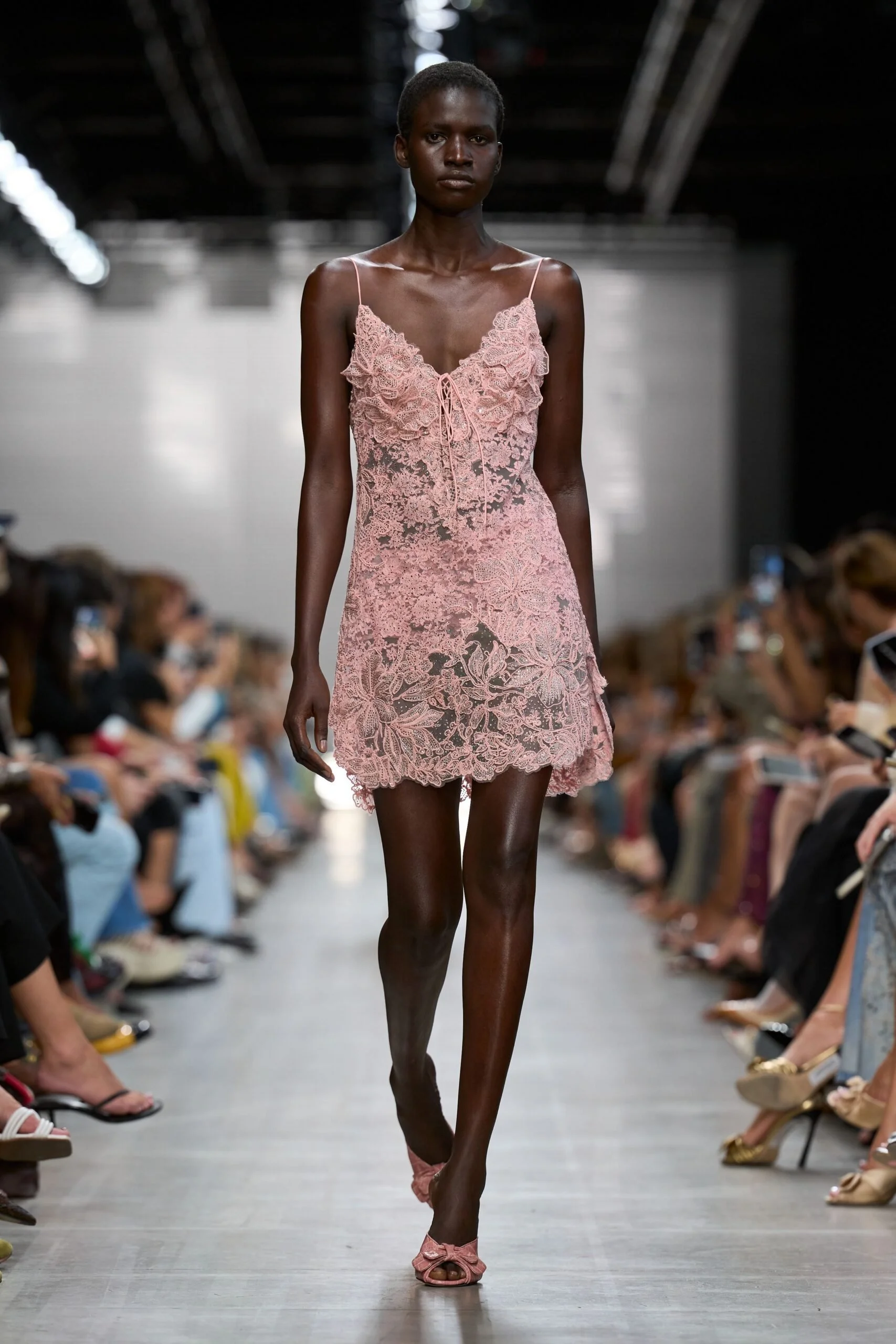 ermanno-scervino-spring-2027-ready-to-wear-look-35-scaled.jpg