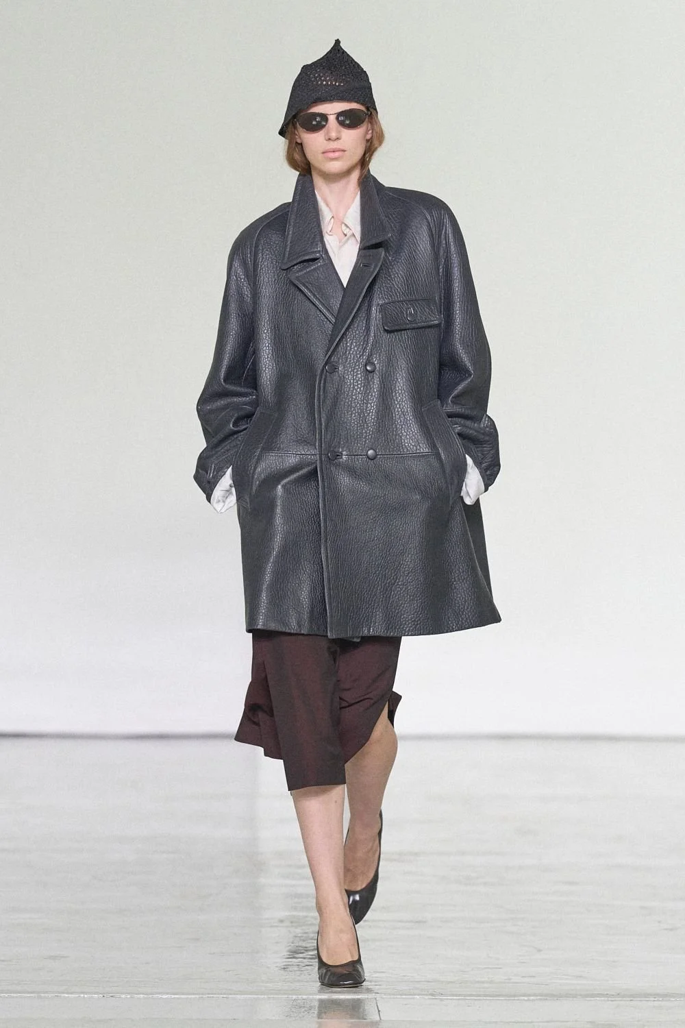 bottega-veneta-spring-2027-ready-to-wear-look-29.jpg