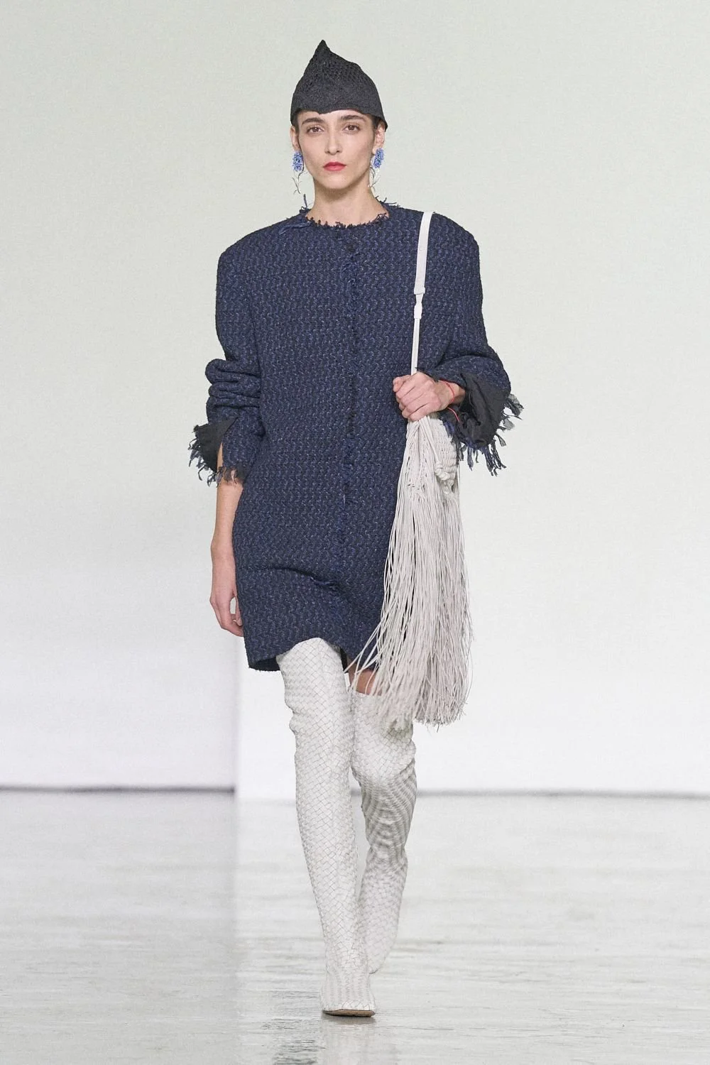bottega-veneta-spring-2027-ready-to-wear-look-45.jpg