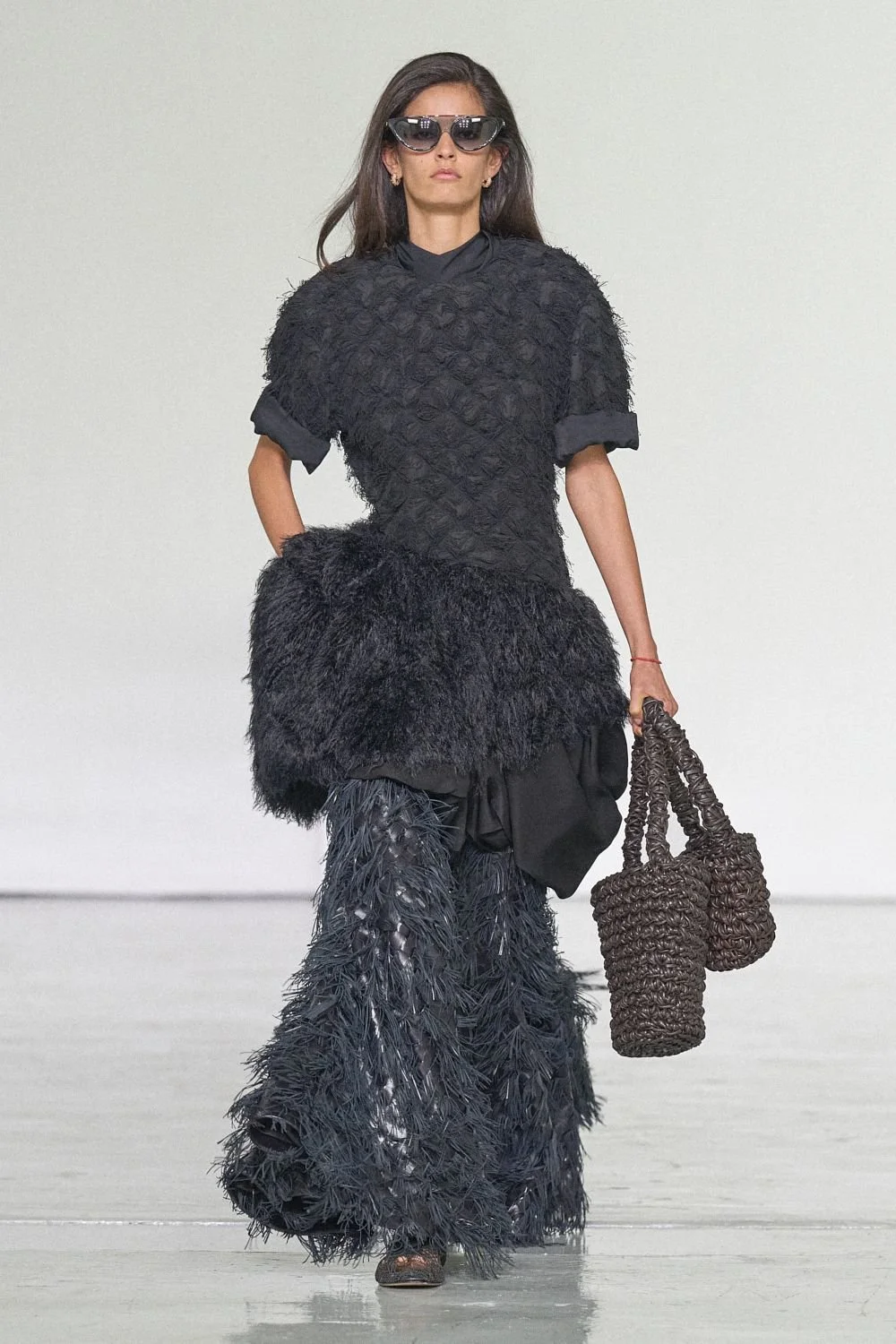 bottega-veneta-spring-2027-ready-to-wear-look-48.jpg