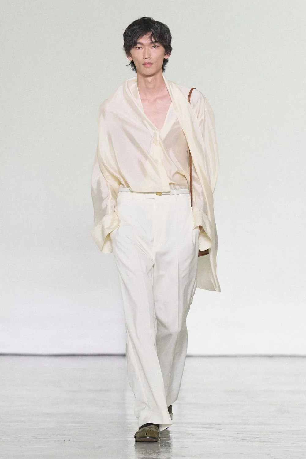 bottega-veneta-spring-2027-ready-to-wear-look-56.jpg