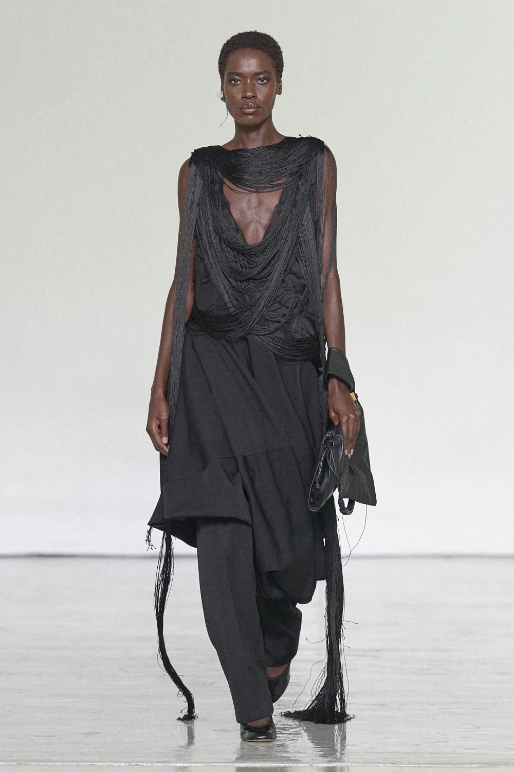 bottega-veneta-spring-2027-ready-to-wear-look-60.jpg