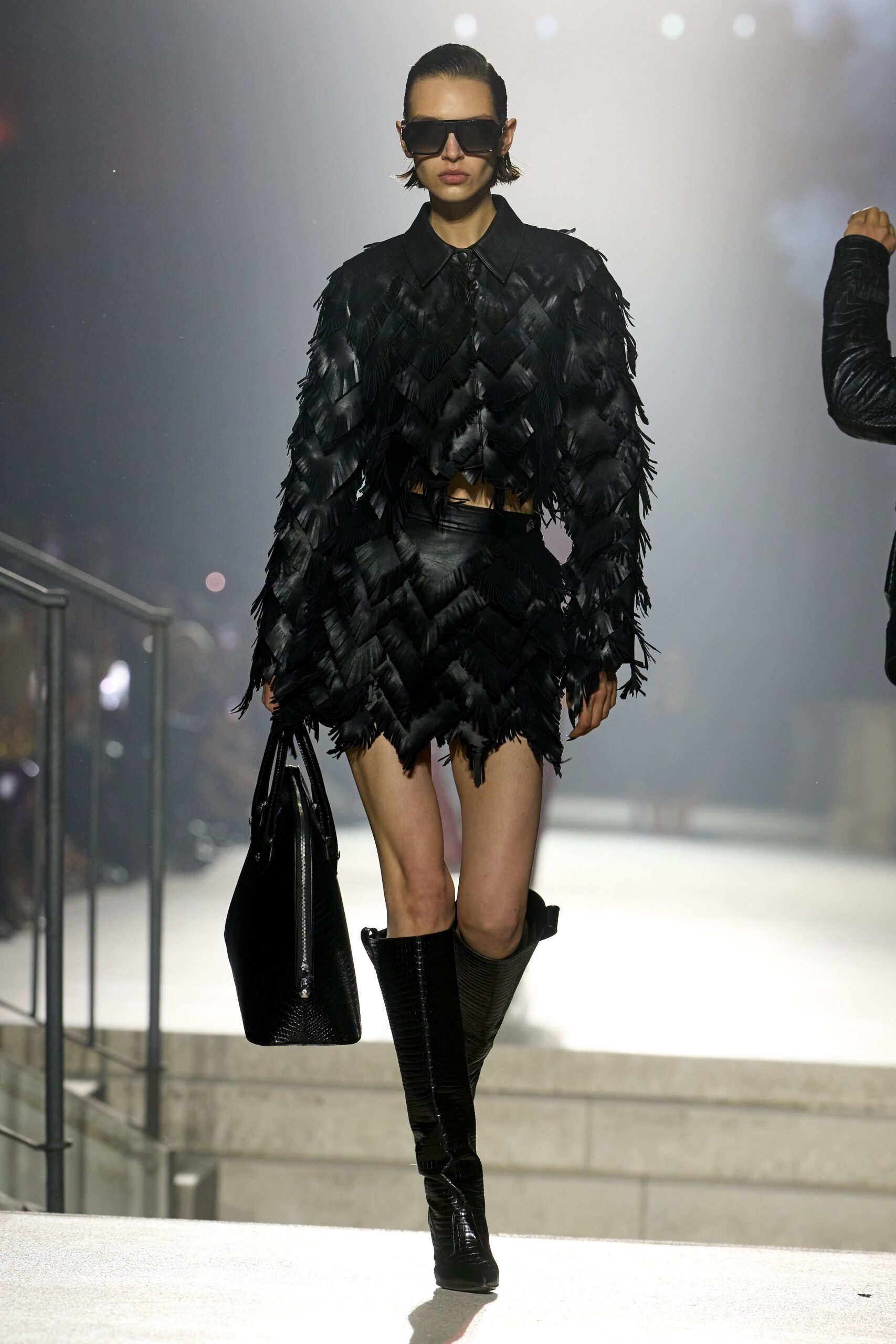 philipp-plein-spring-2027-ready-to-wear-look-03-scaled.jpg