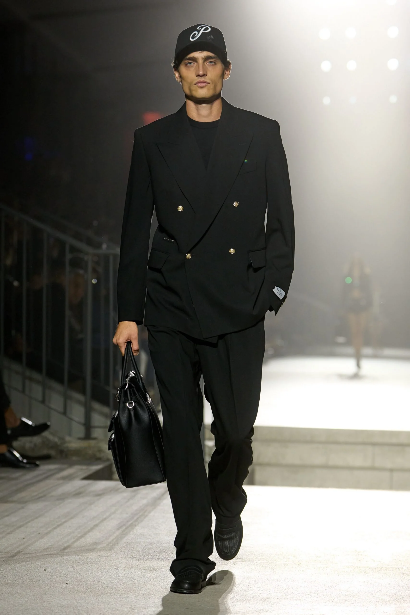 philipp-plein-spring-2027-ready-to-wear-look-08-scaled.jpg