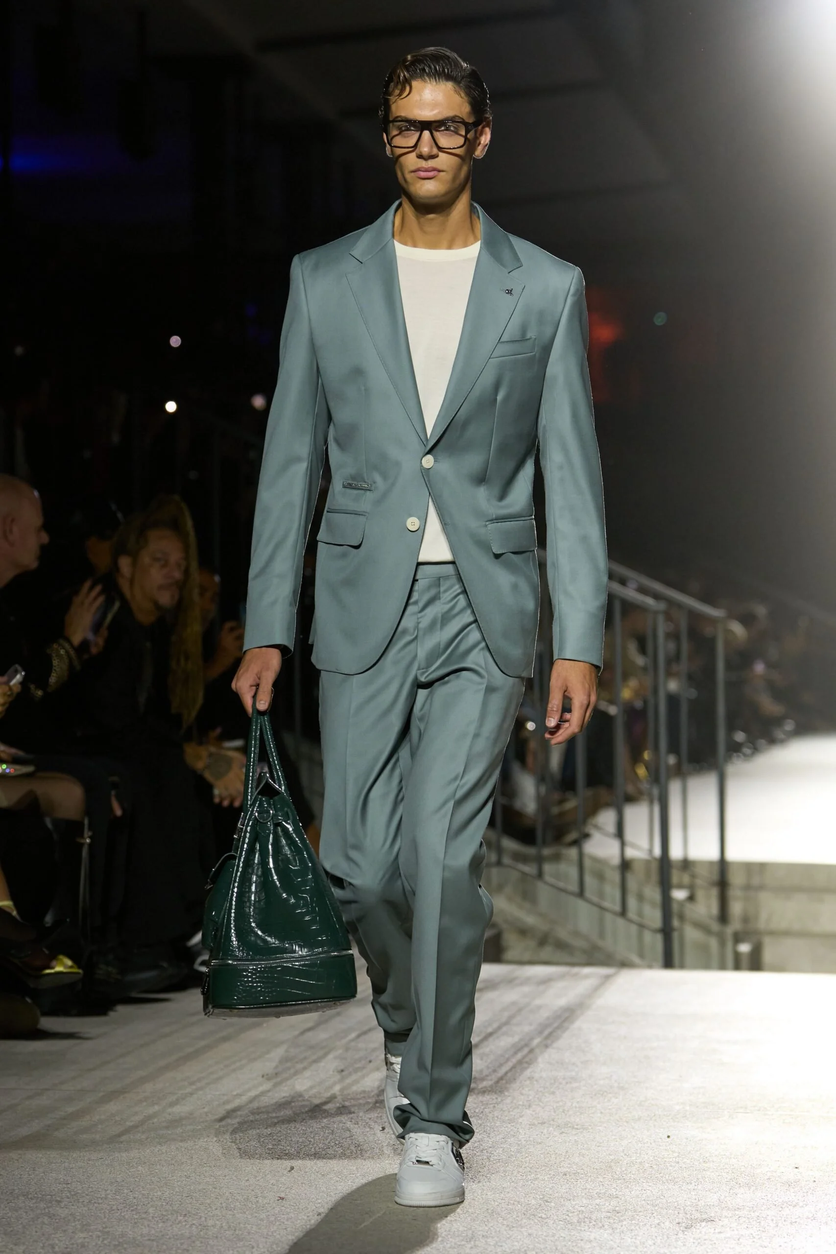 philipp-plein-spring-2027-ready-to-wear-look-19-scaled.jpg
