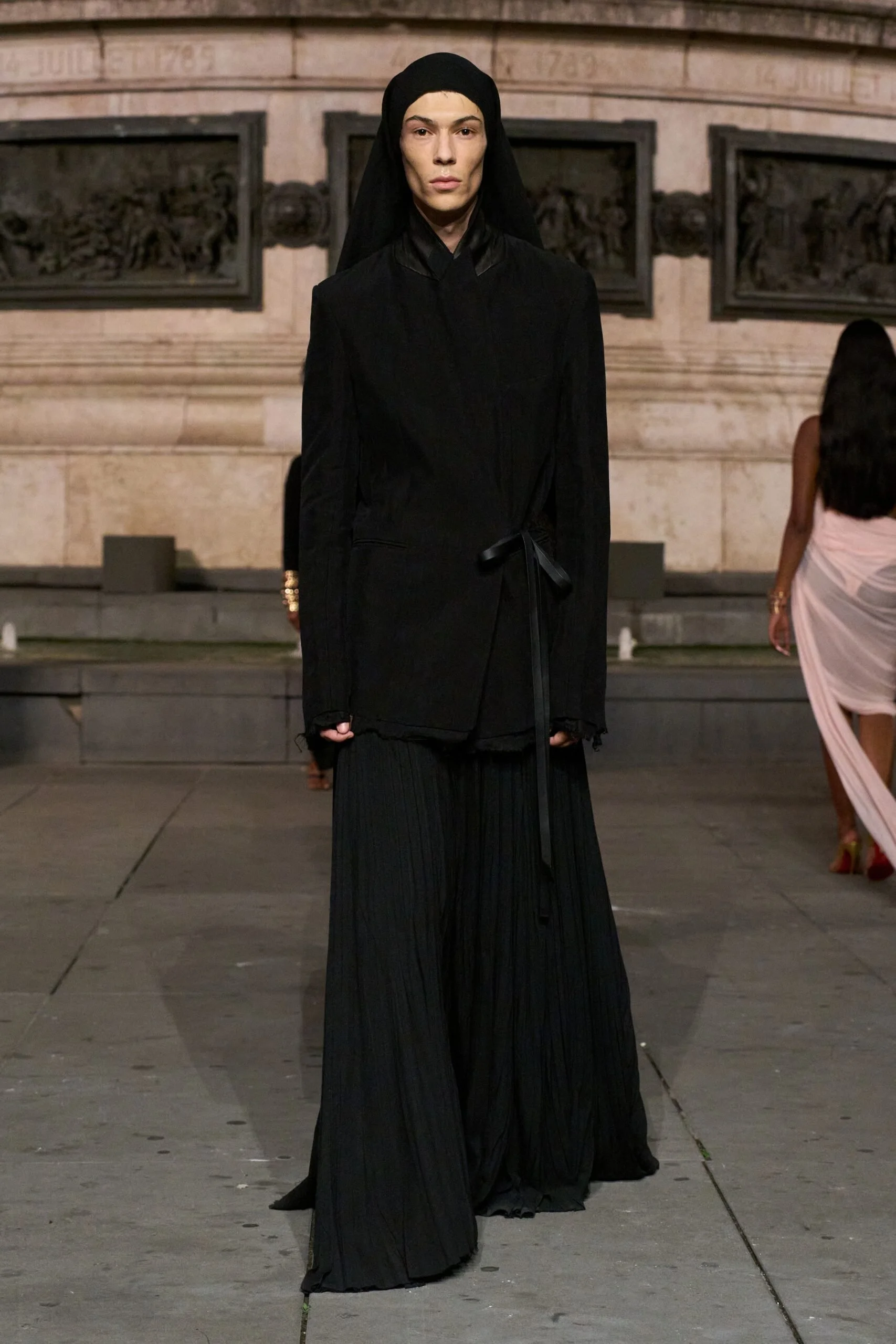 matieres-fecales-spring-2027-ready-to-wear-look-19-scaled.jpg
