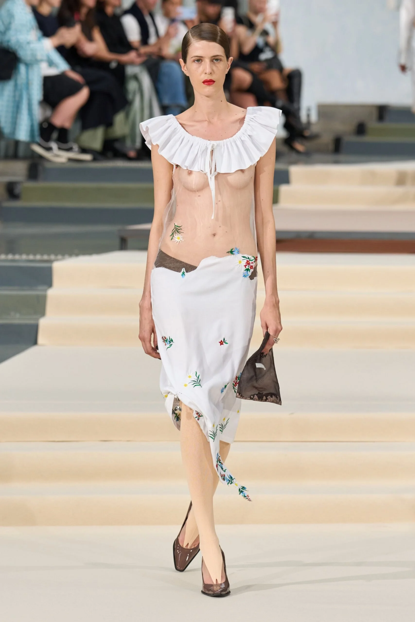 julie-kegels-spring-2027-ready-to-wear-look-03-scaled.jpg