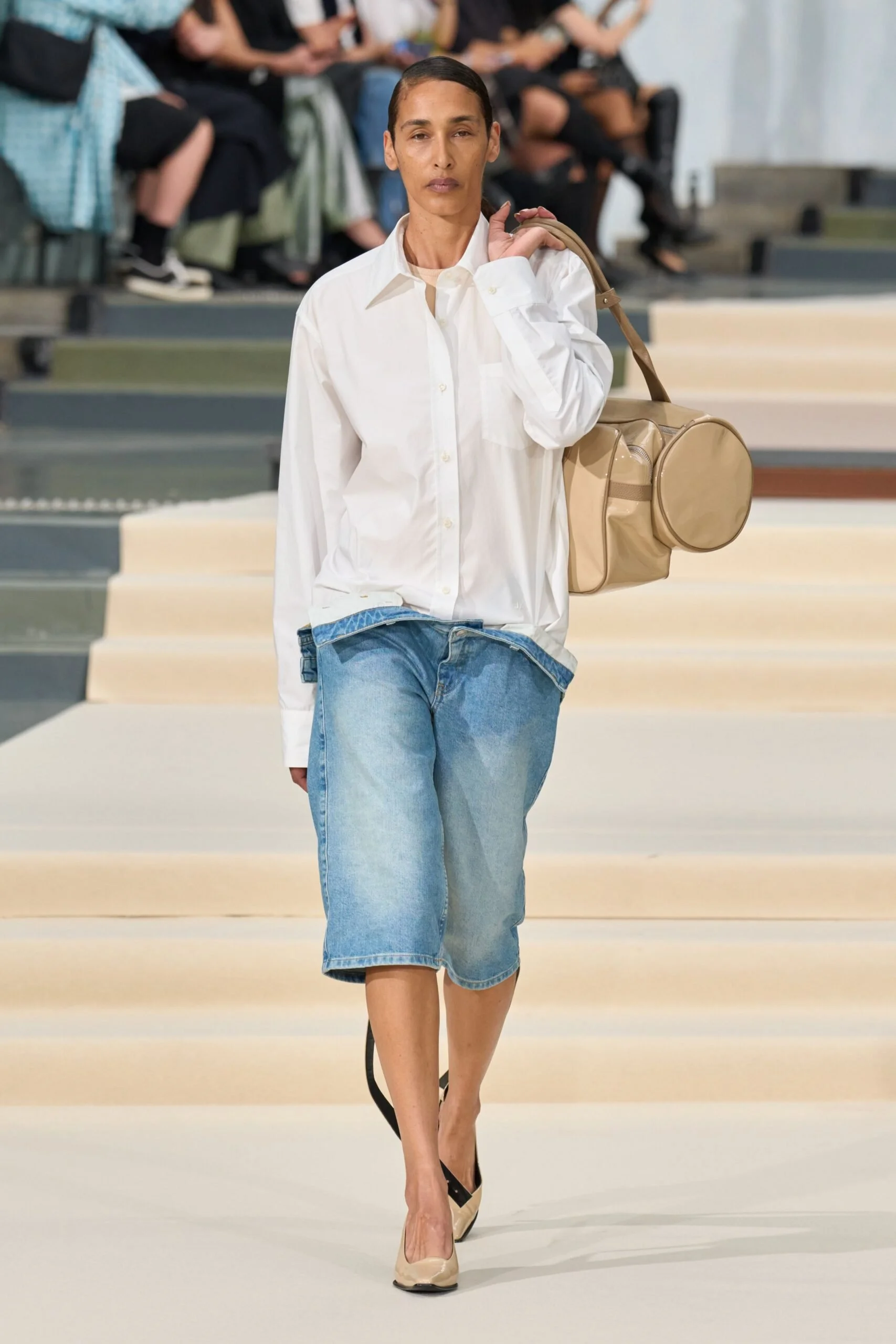 julie-kegels-spring-2027-ready-to-wear-look-05-scaled.jpg