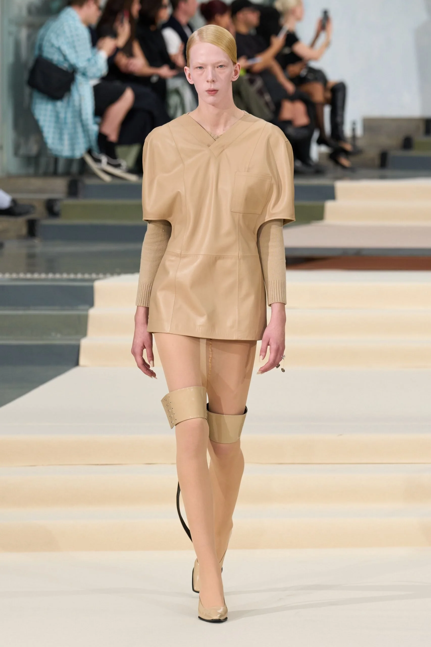 julie-kegels-spring-2027-ready-to-wear-look-09-scaled.jpg